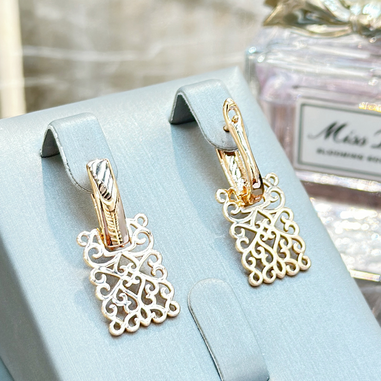 Gulkina color-preserving earrings, 585 rose gold earrings, simple hollowed-out floral e-commerce, wholesale of Eastern European export earrings details Picture