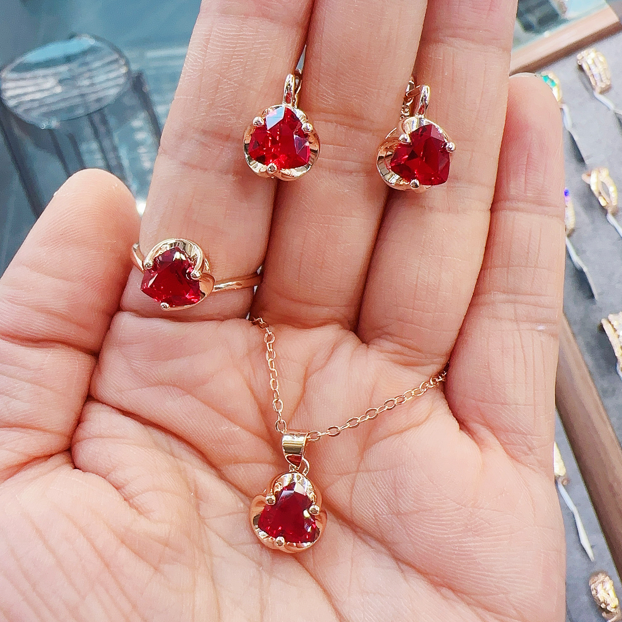 Gulkina585 Rose Gold Retro Ruby Set Jewelry, cross-border e-commerce Xiaohongshu Douyin best-selling accessories, direct supply for export, sample customization, European, American and Russian purple gold jewelry trade export Application Scenario