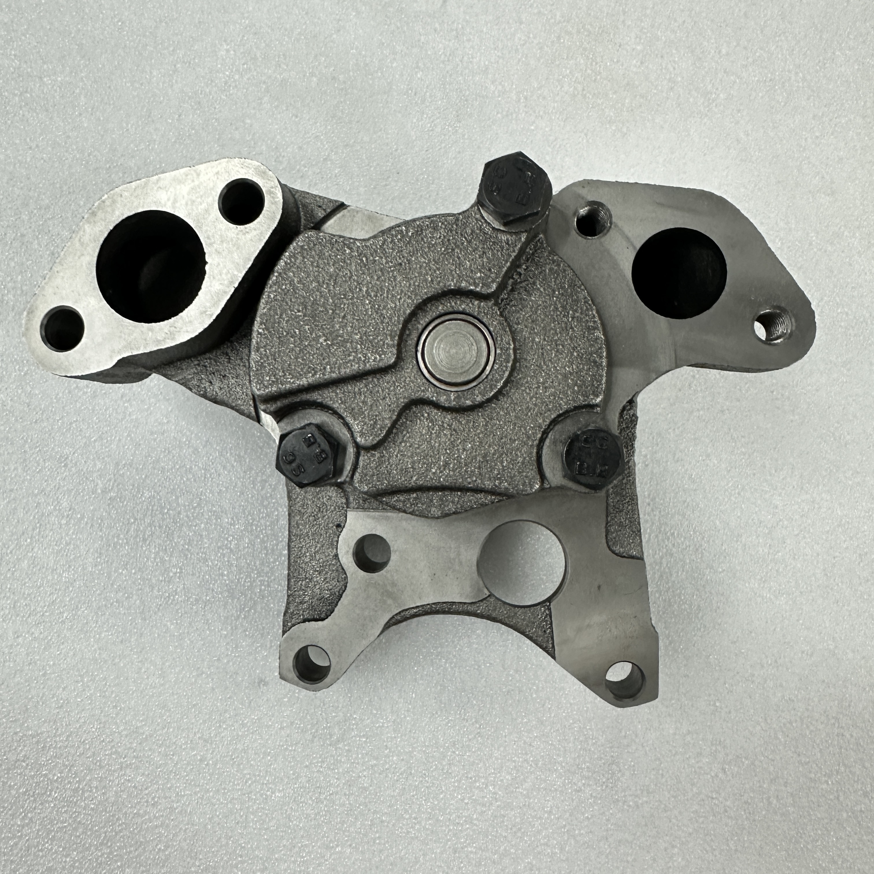 The automotive parts are suitable for PERKINS 1004 engine oil pump 4132F056 Specification image