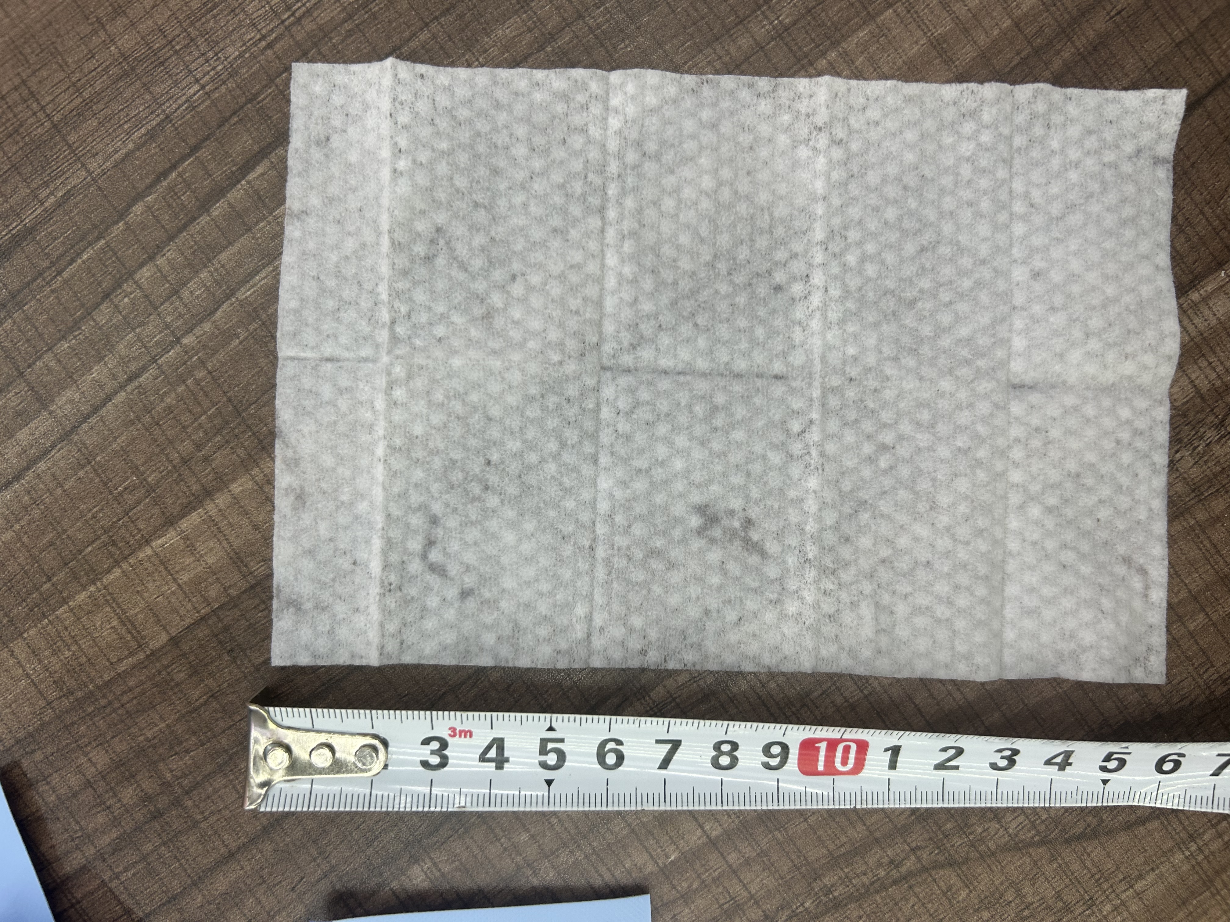 Single-piece, independently packaged pearl-patterned makeup remover wipes Item Picture