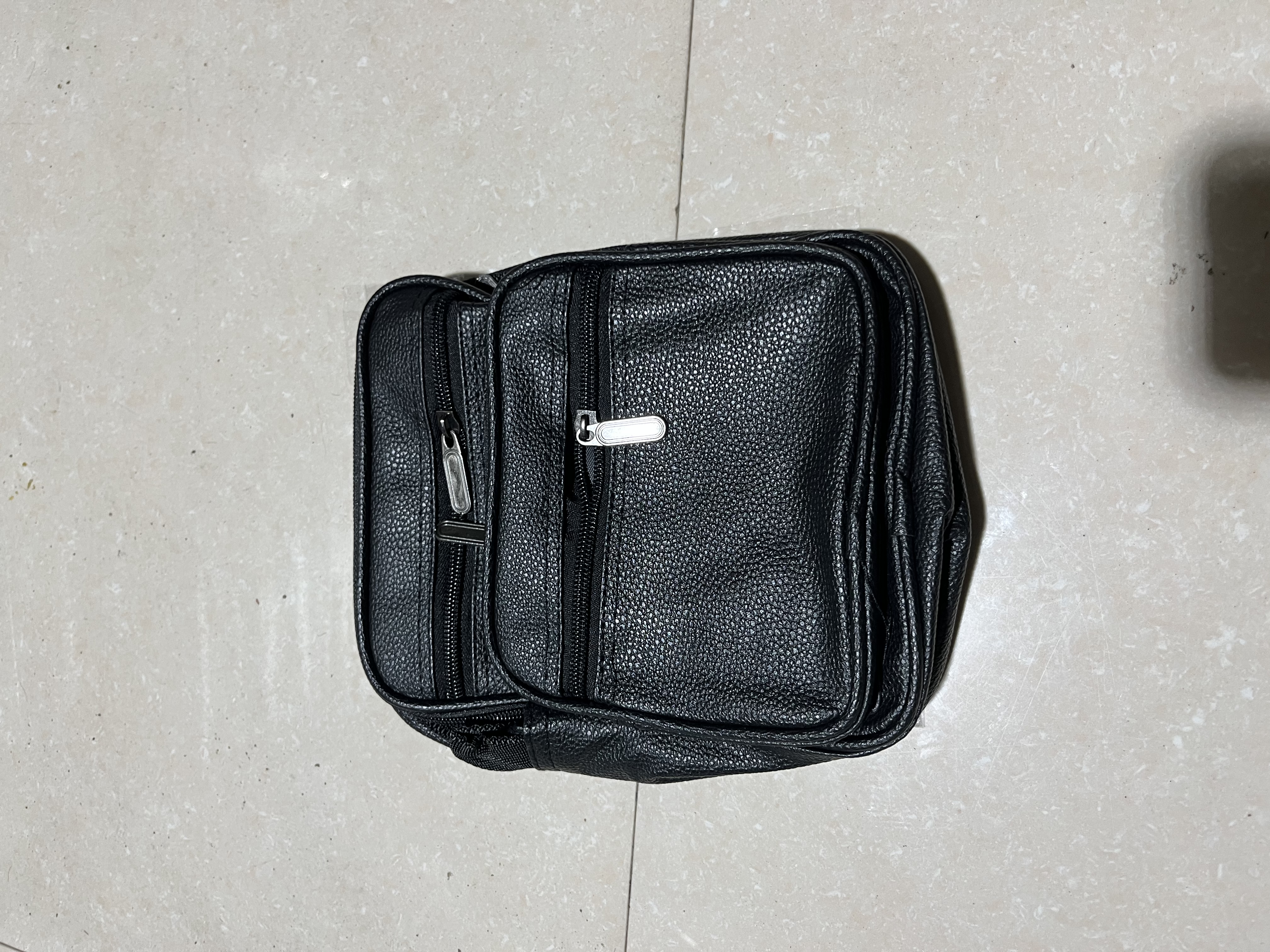 Men's Shoulder Bag Leather Crossbody Bag Men's Leather Crossbody Casual Upscale Fashion Business Crossbody Bag For Men Application Scenario