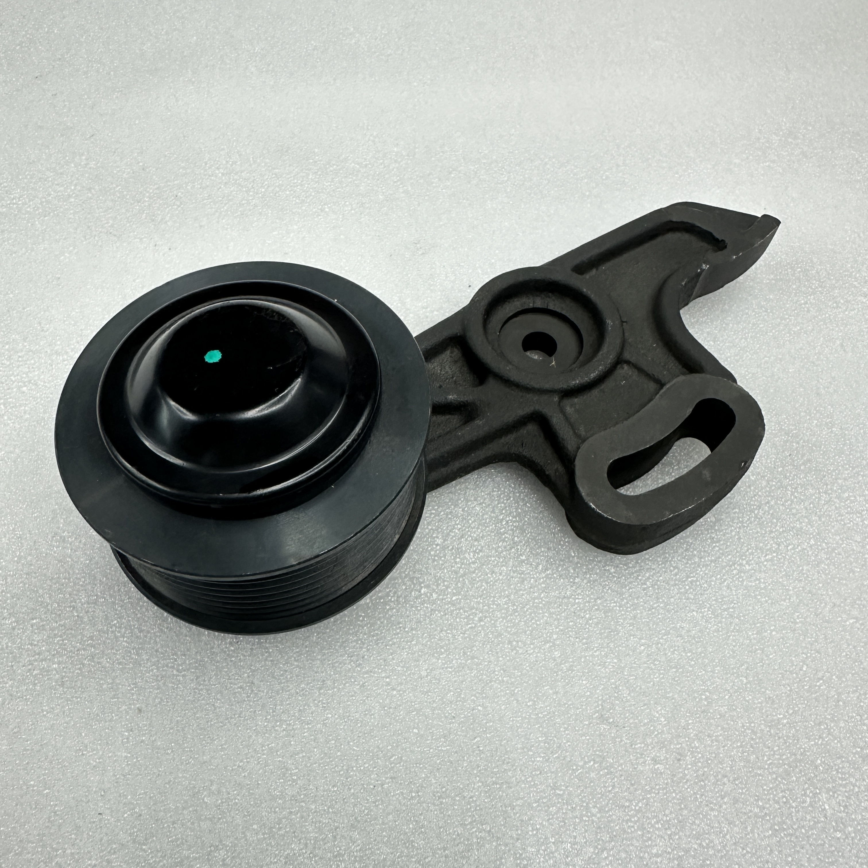 The auto parts are suitable for JCB JCB engine pulley tensioner pulley 320/08729 Item Picture