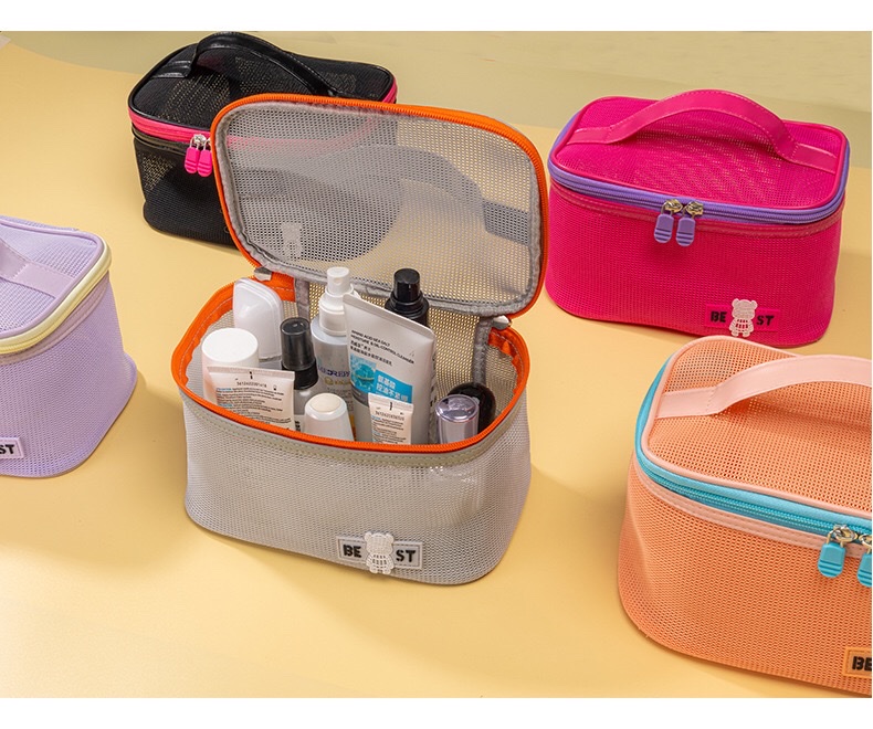 New hand-held toiletry bag with grid, large capacity, travel lipstick storage bag wholesale, beach quick-drying makeup bag detail image 8