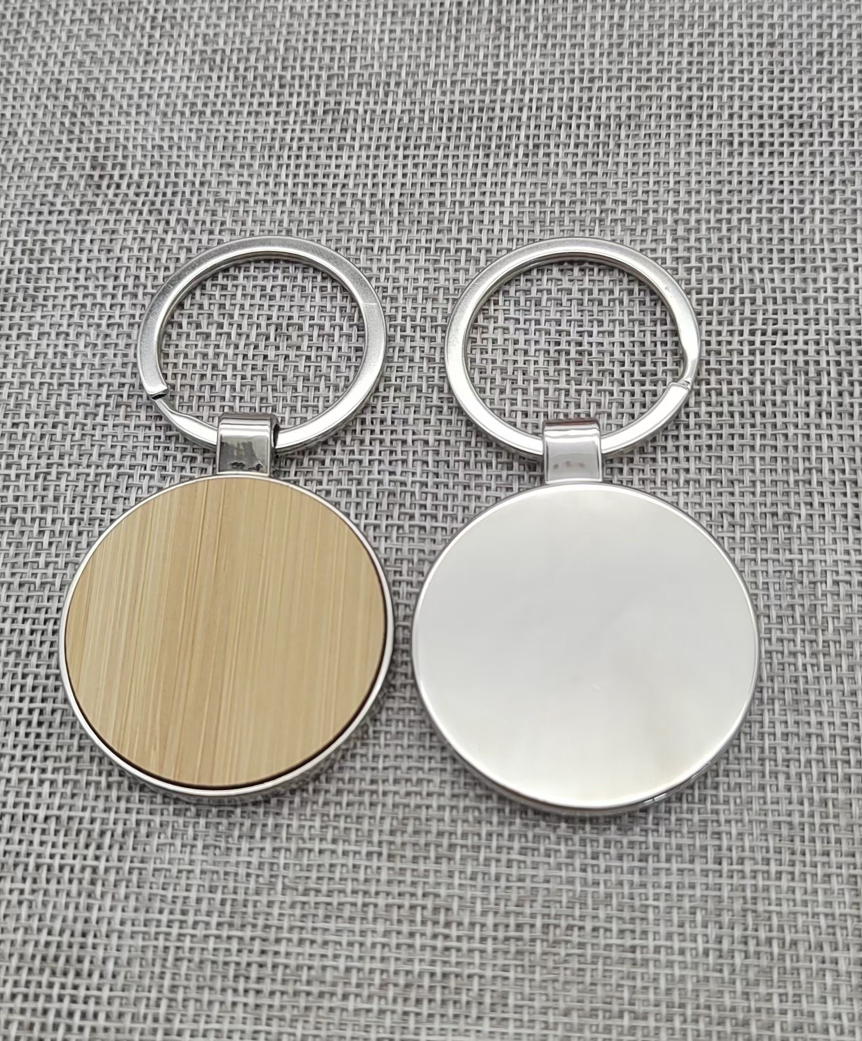 The bamboo strip advertising zinc alloy keychain can be freely replaced with logo advertising small gift keychain pendants as needed details Picture