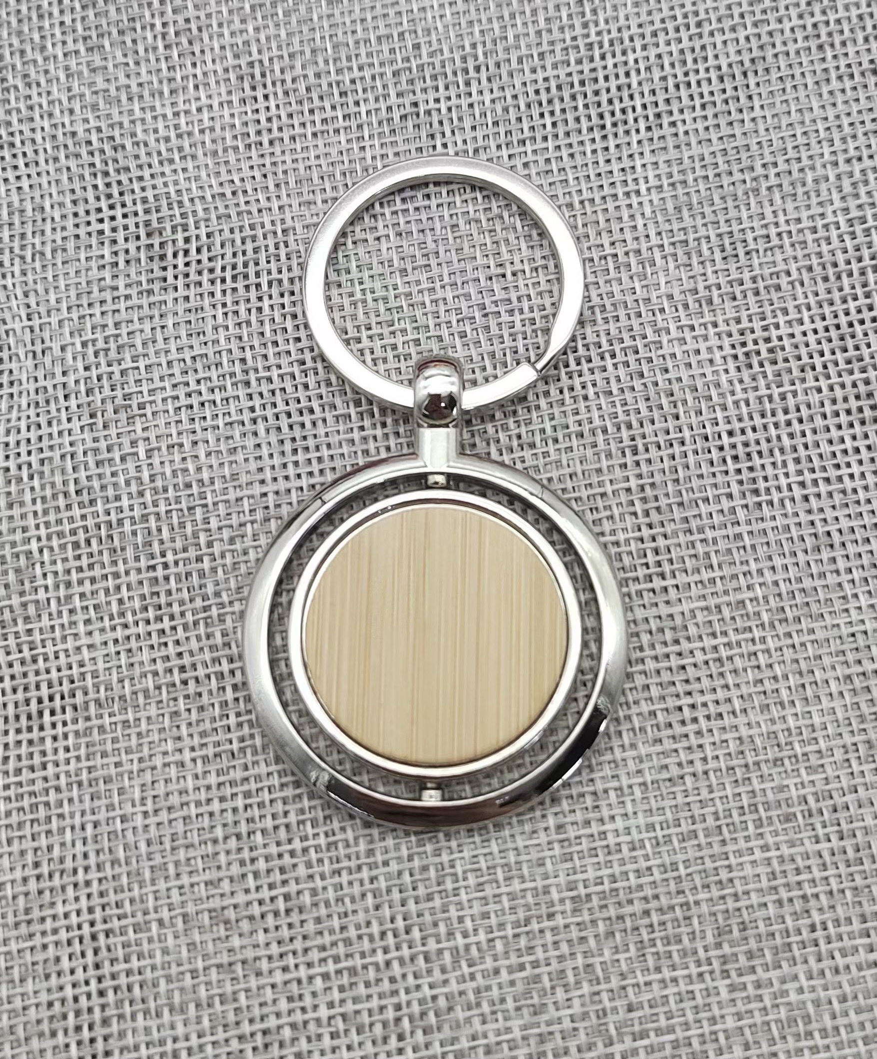 The bamboo strip advertising zinc alloy keychain can be freely replaced with logo advertising small gift keychain pendants as needed Item Picture