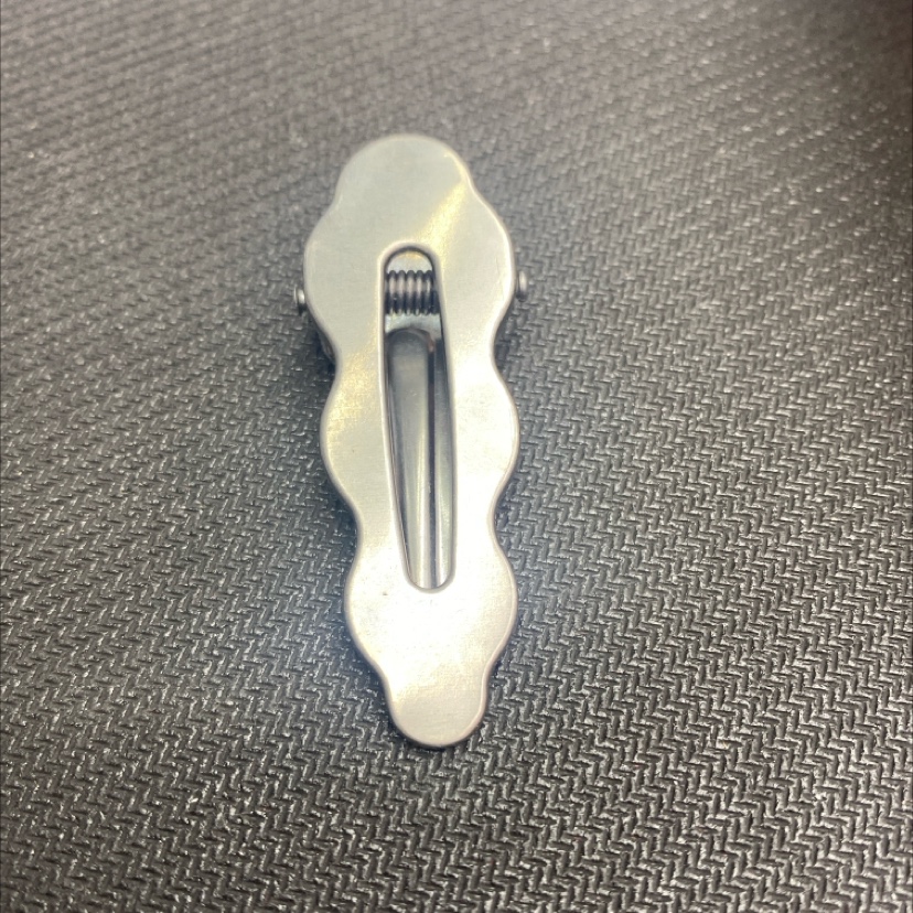 Headwear edge clip