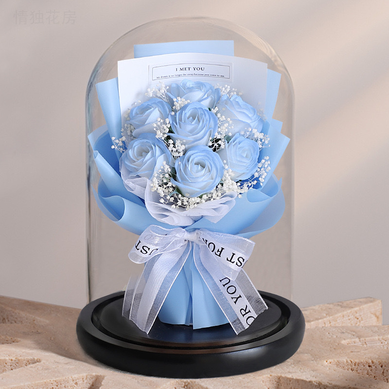 Thumb rose bouquet with glass cover as a gift for your lover and mom Application Scenario