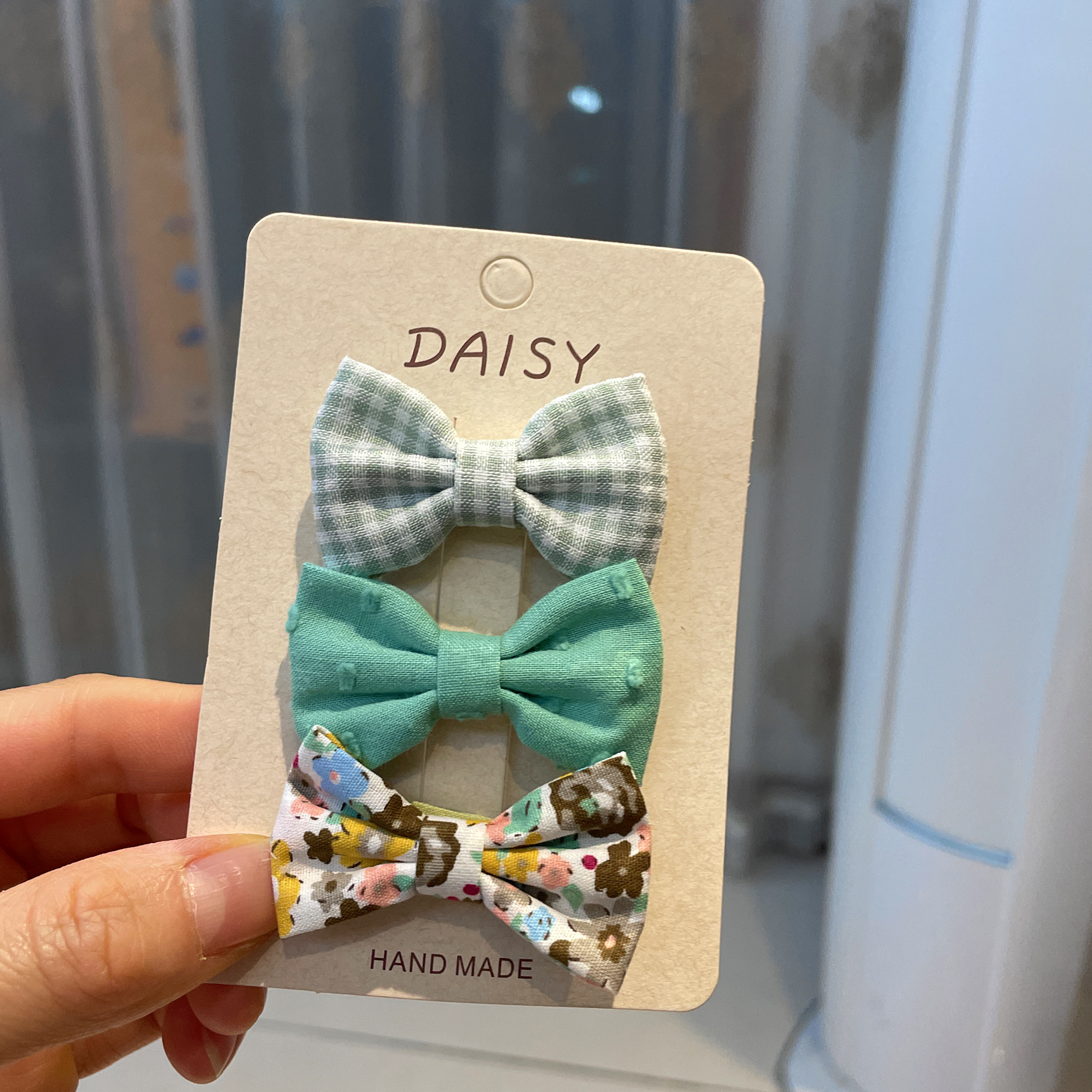 The national trend series base hair tie DIY set integrates a high-end hair tie and hair accessory. It is a creative hand-woven hair tie accessory and a must-have for hair decoration Specification image