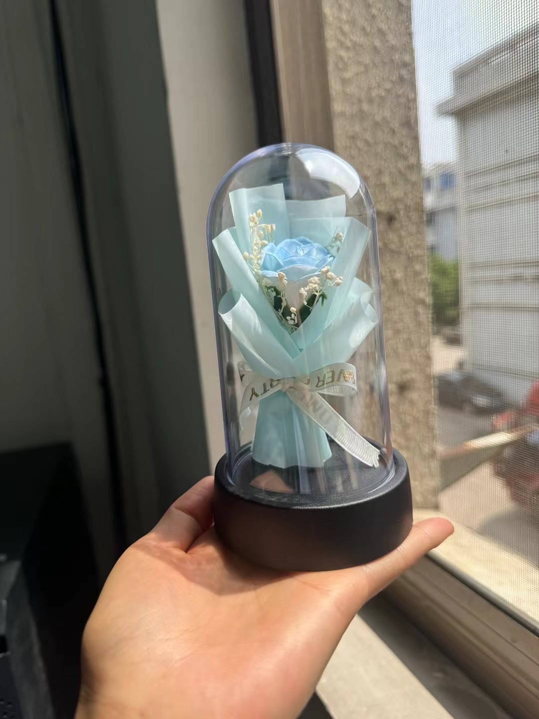 Thumb rose bouquet gift for Teachers' Day, Mother's Day and Valentine's Day details Picture