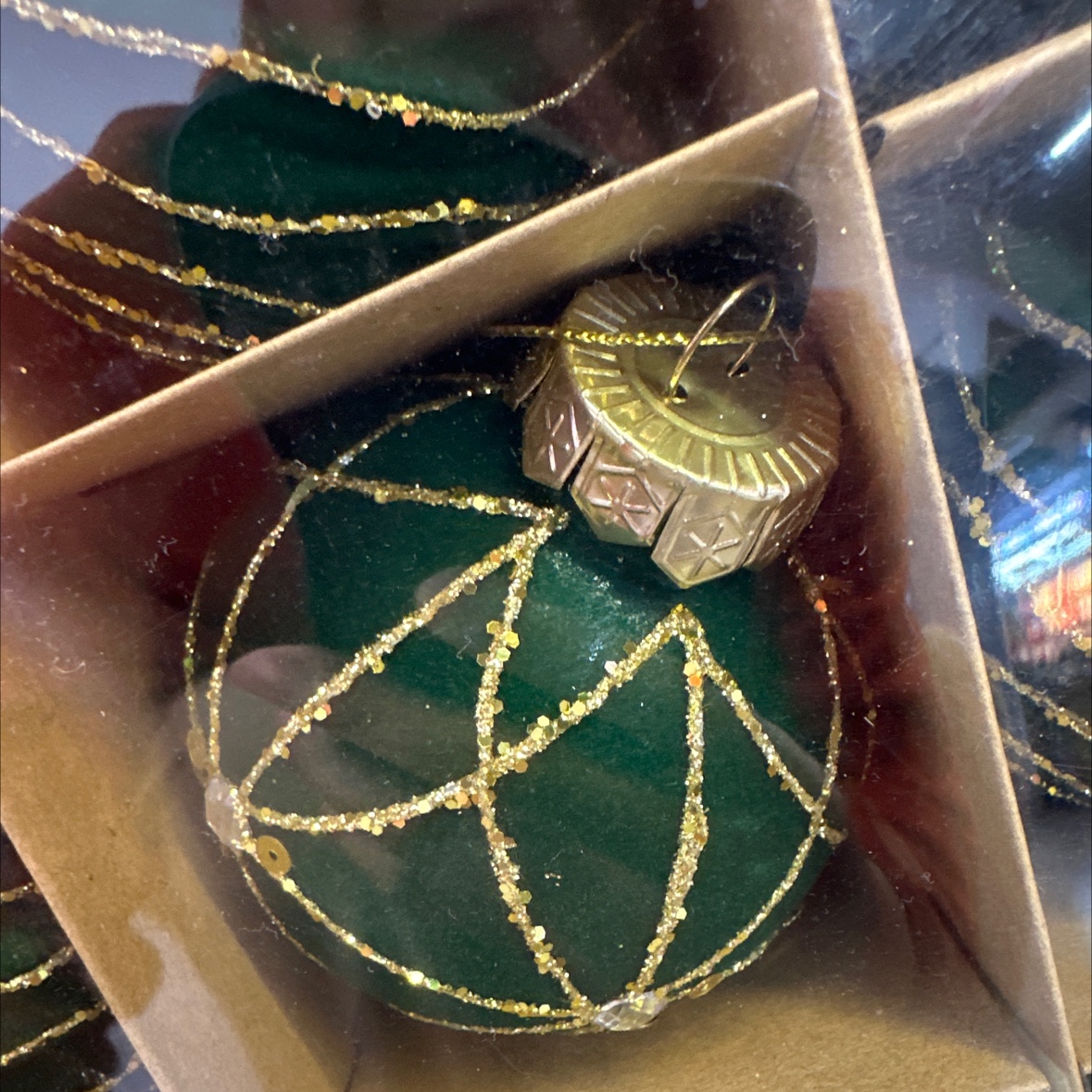Christmas plush hand-painted balls are packaged in 9 paper boxes details Picture