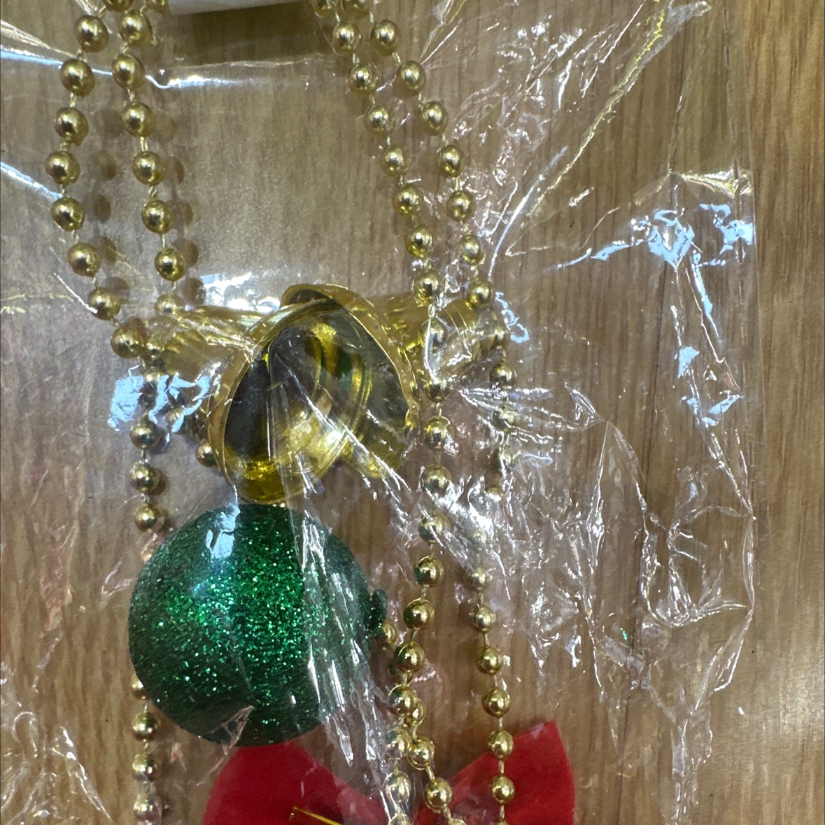 Chain Christmas tree pendant detail image 2