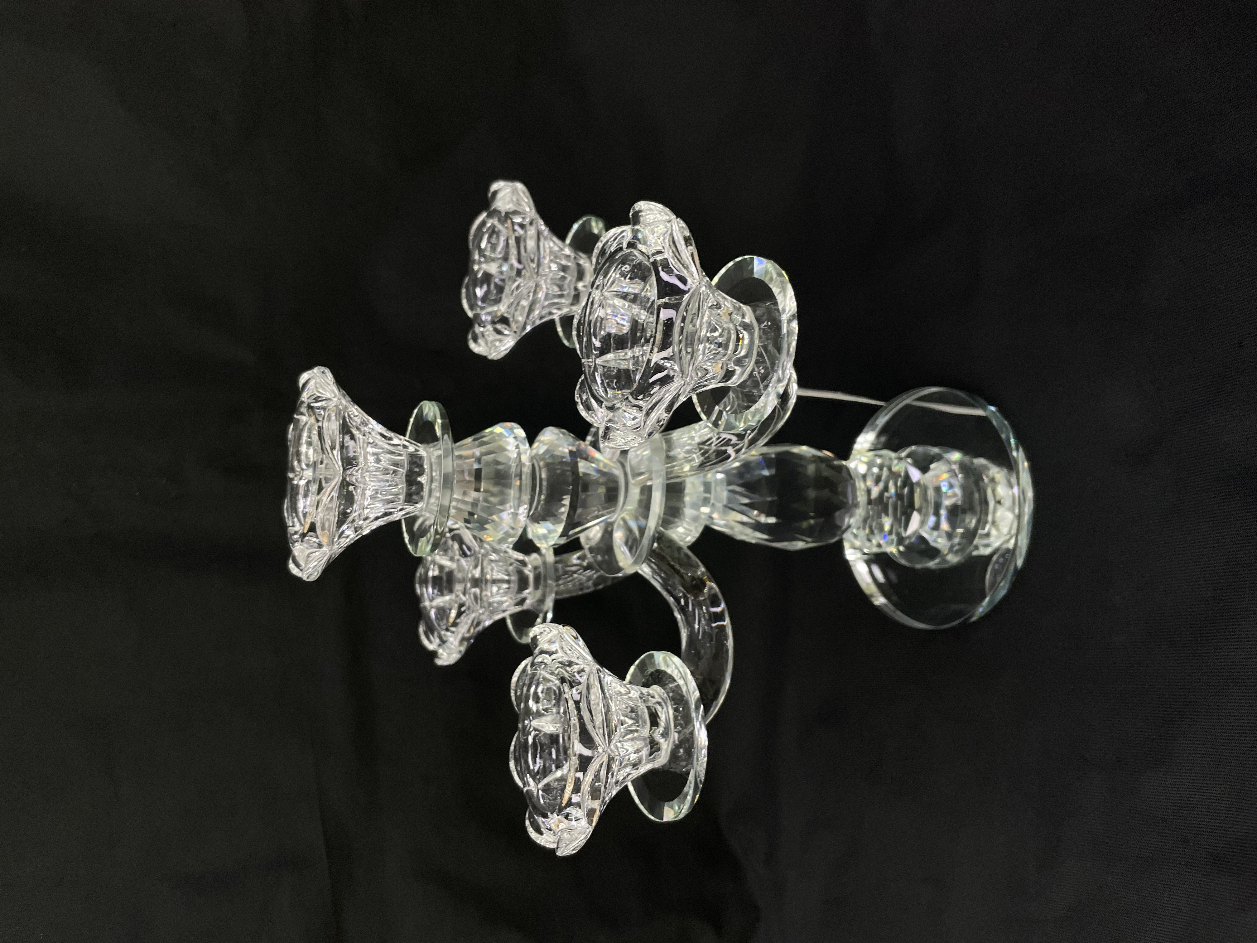 Limited-time purchase: Unique transparent decorative crystal five-headed pineapple pillar. Simple and elegant. Classic style. Sales have exceeded 100. Classic handicraft series. Classic and everlasting