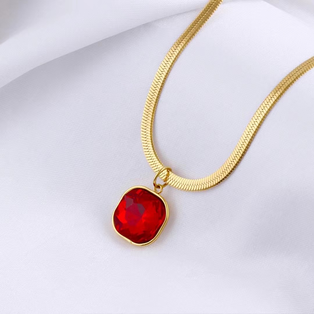 Senluo Jewelry 18K titanium steel square gemstone necklace with real gold plating, fashionable ladies' stainless steel gold-plated pendant necklace detail image 2