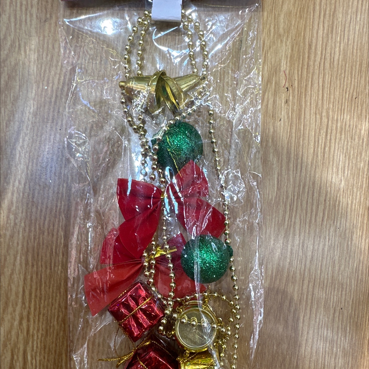 Chain Christmas tree pendant Application Scenario