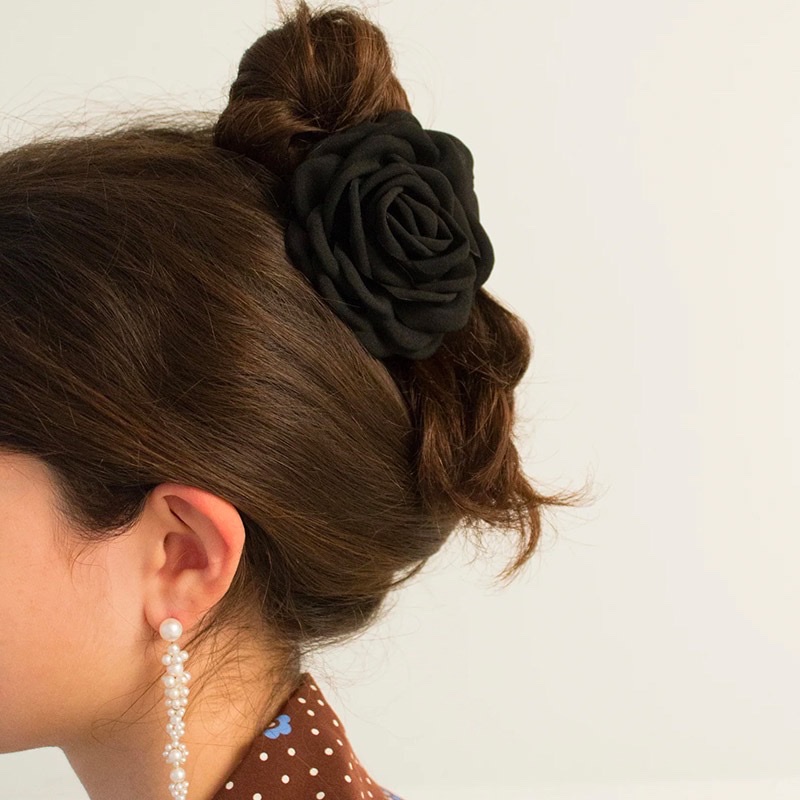 Caro Same Flower Grab Rose Hair Clip Female European Hair Grab Back Head Shark Clip Hair Clip Headdress Summer Application Scenario