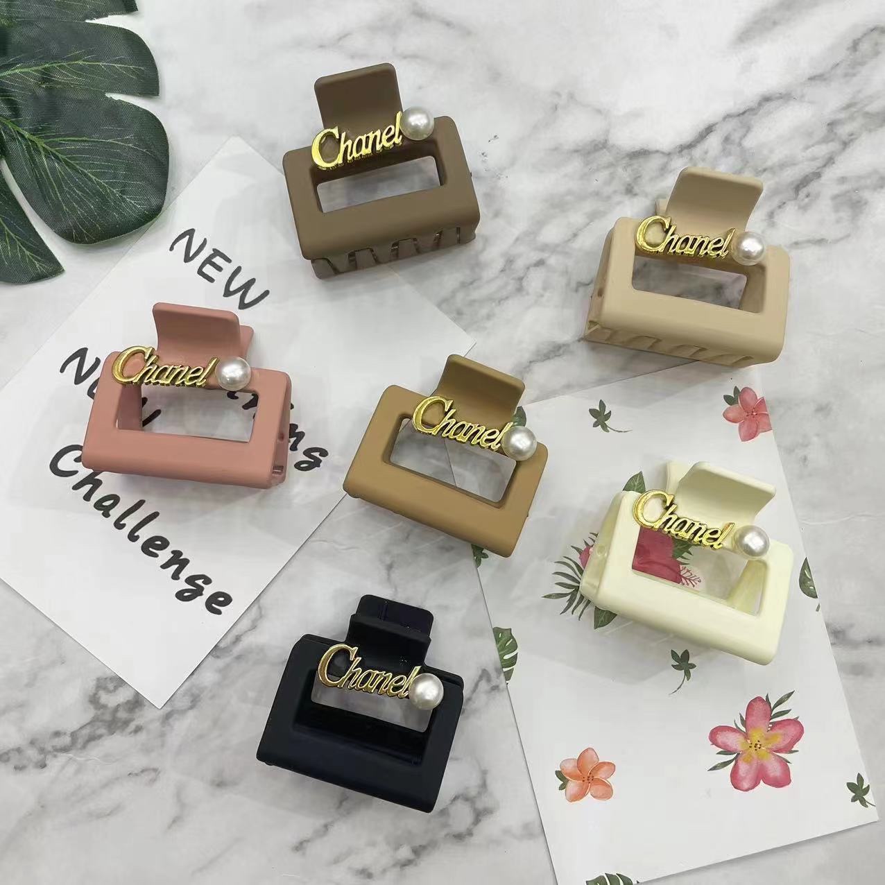 4.5 cm shark clip Hair accessory, elegant ladies' accessory headwear, hair clip Item Picture