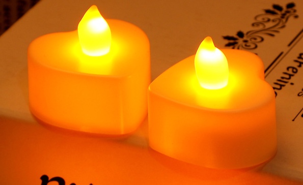 Confession candle lamp, proposal craft candle, Qixi Festival Valentine's Day arrangement, heart-shaped LEd candle, electronic candle, plastic
