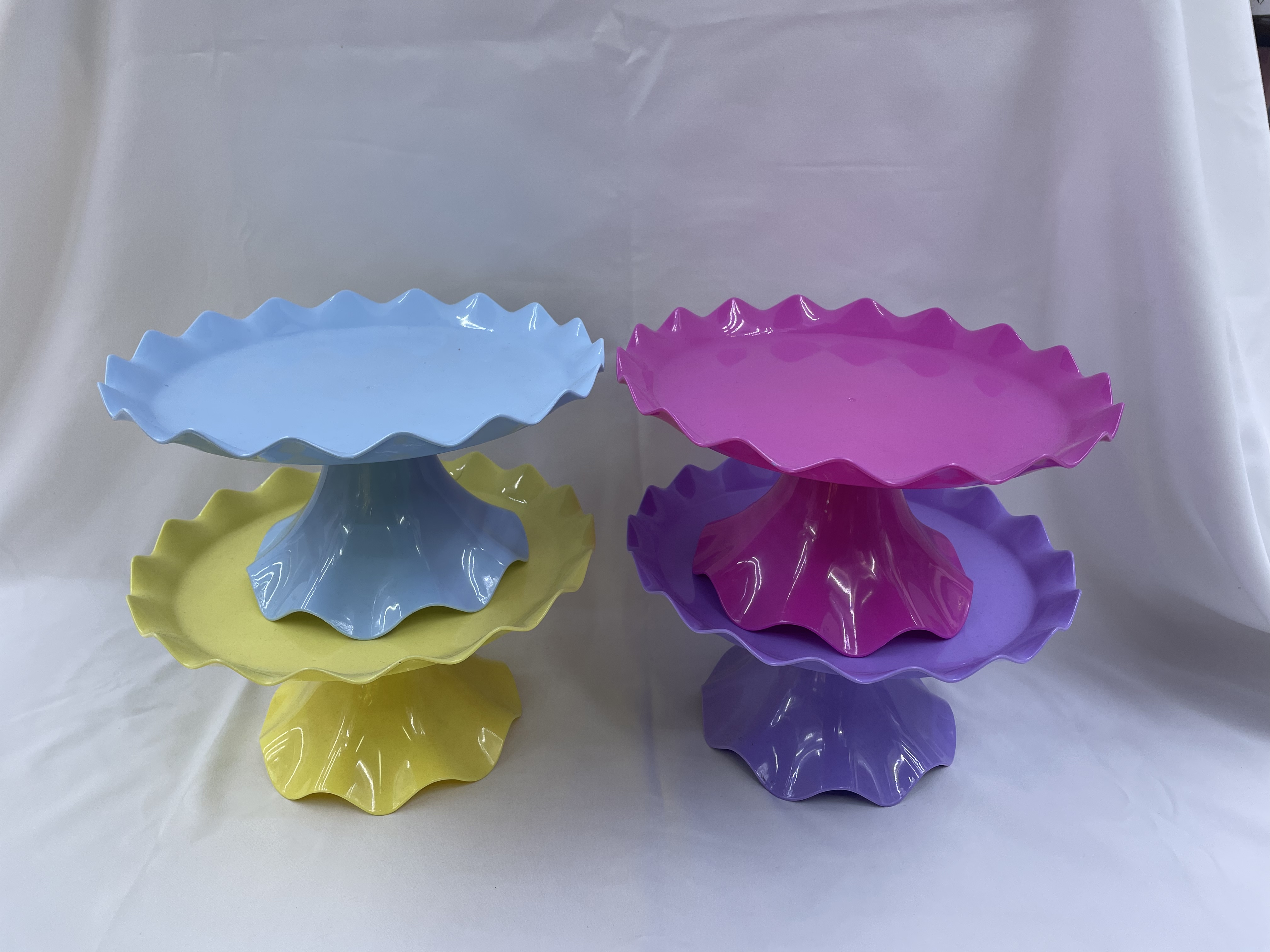 塑料糕点盘子，cupcake stand 。