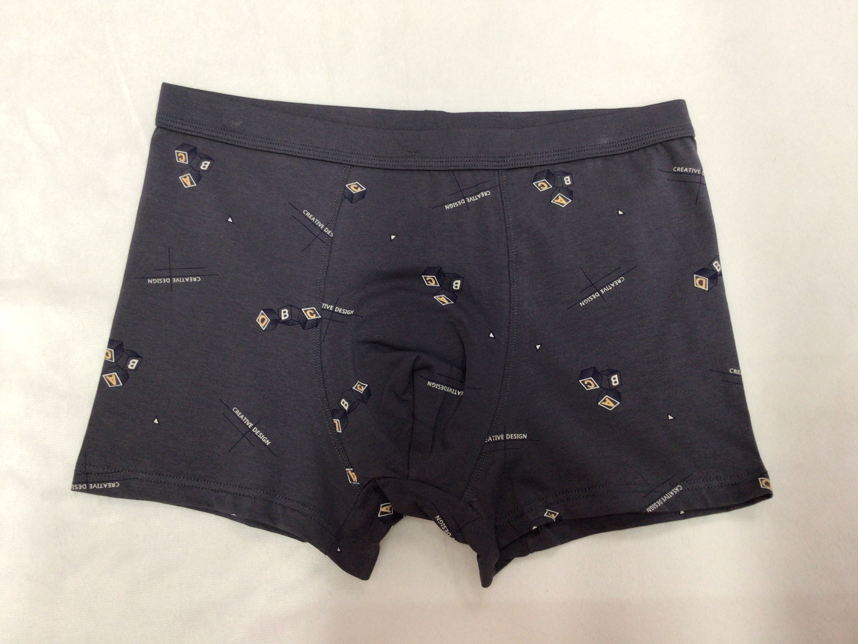 新款男士纯棉内裤字母印花四角短裤头个性潮流透气舒适四角裤裤衩产品图