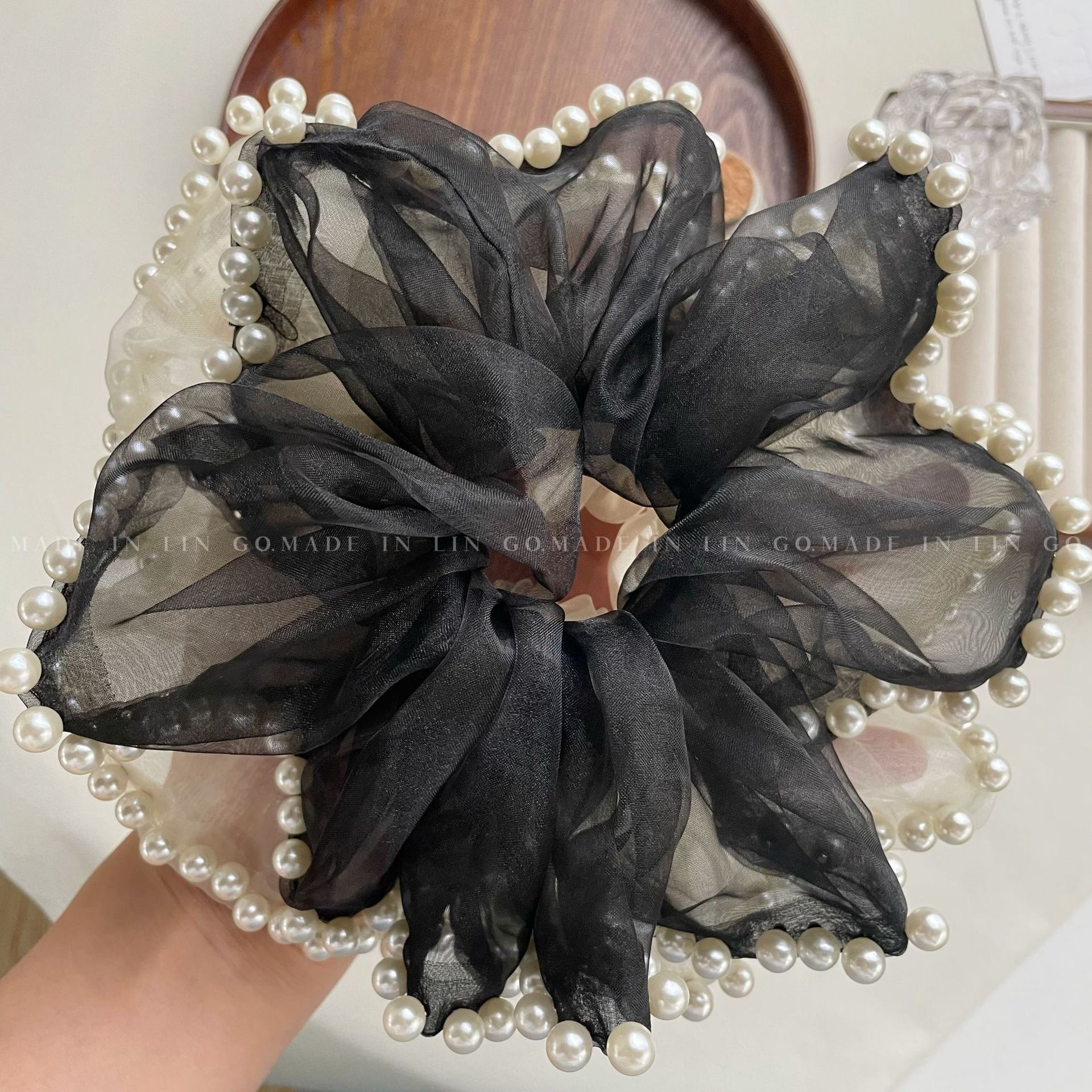 Large Mesh Scrunchie Large Colon Circle Female 2024 New Temperament Pearl Head Rope High Ponytail Ball Head Leather Band Summer details Picture