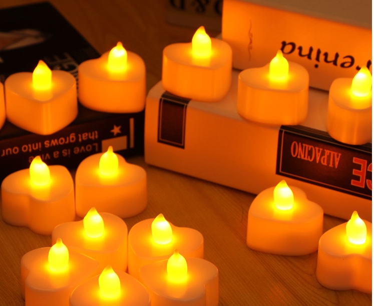 Confession candle lamp, proposal craft candle, Qixi Festival Valentine's Day arrangement, heart-shaped LEd candle, electronic candle, plastic details Picture