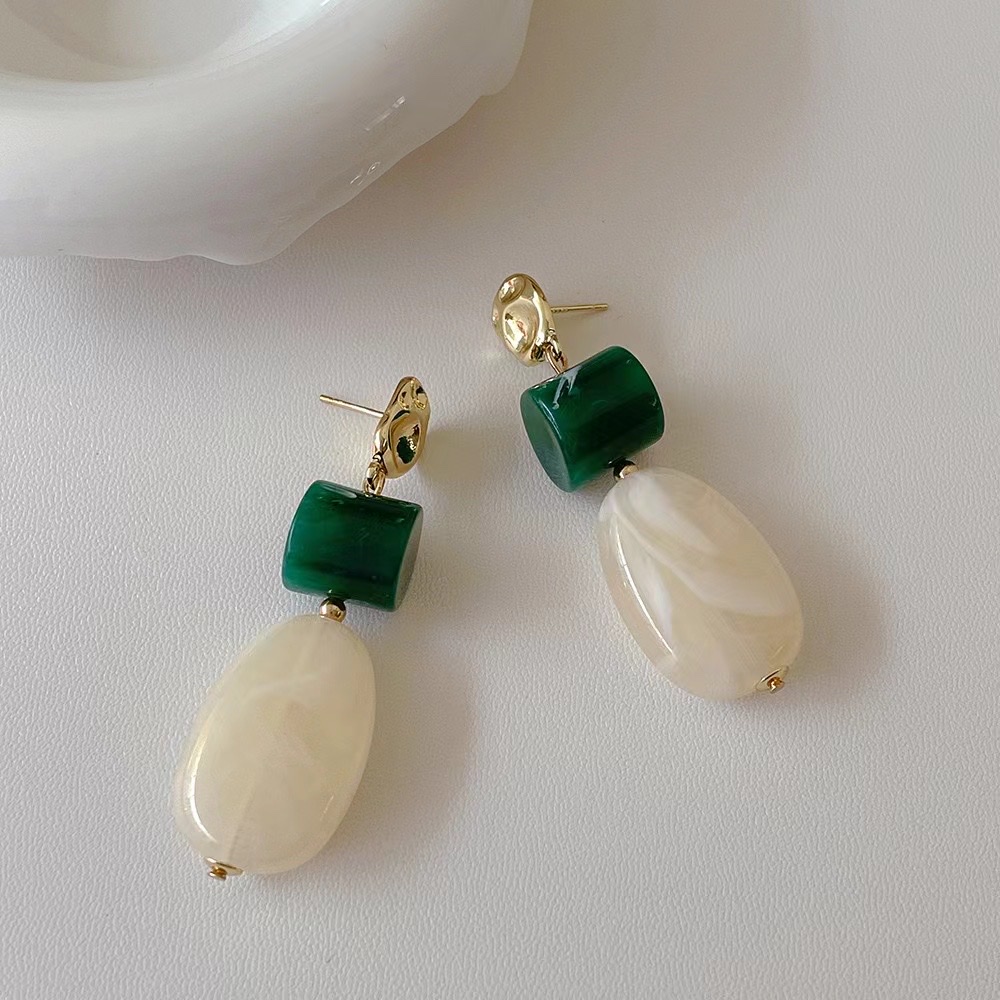 Pearl earrings, high-end Korean-style earrings, simple and fashionable earrings, gifts, exquisite earrings, stardew accessories 1 detail image 2