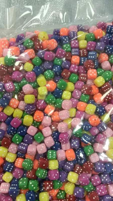 骰子穿珠斜孔DIY饰品，各类塑料珠子，亚克力珠