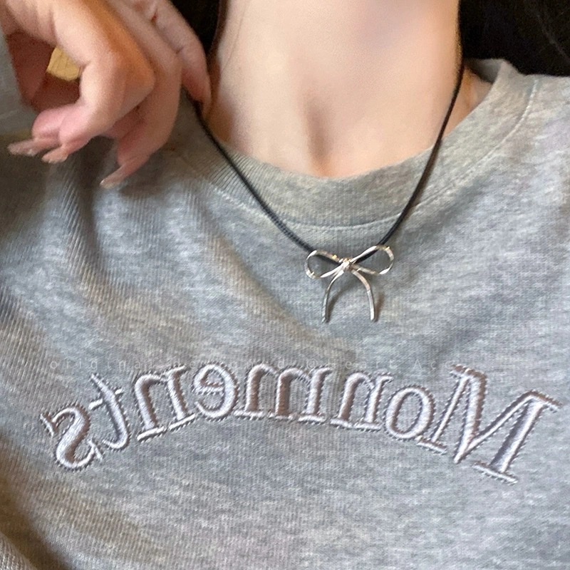 A summer bow necklace with a cold and elegant female style, a light luxury and high-end collarbone chain, a new 2024 best-selling neck chain necklace, necklace, necklace, necklace detail image 2