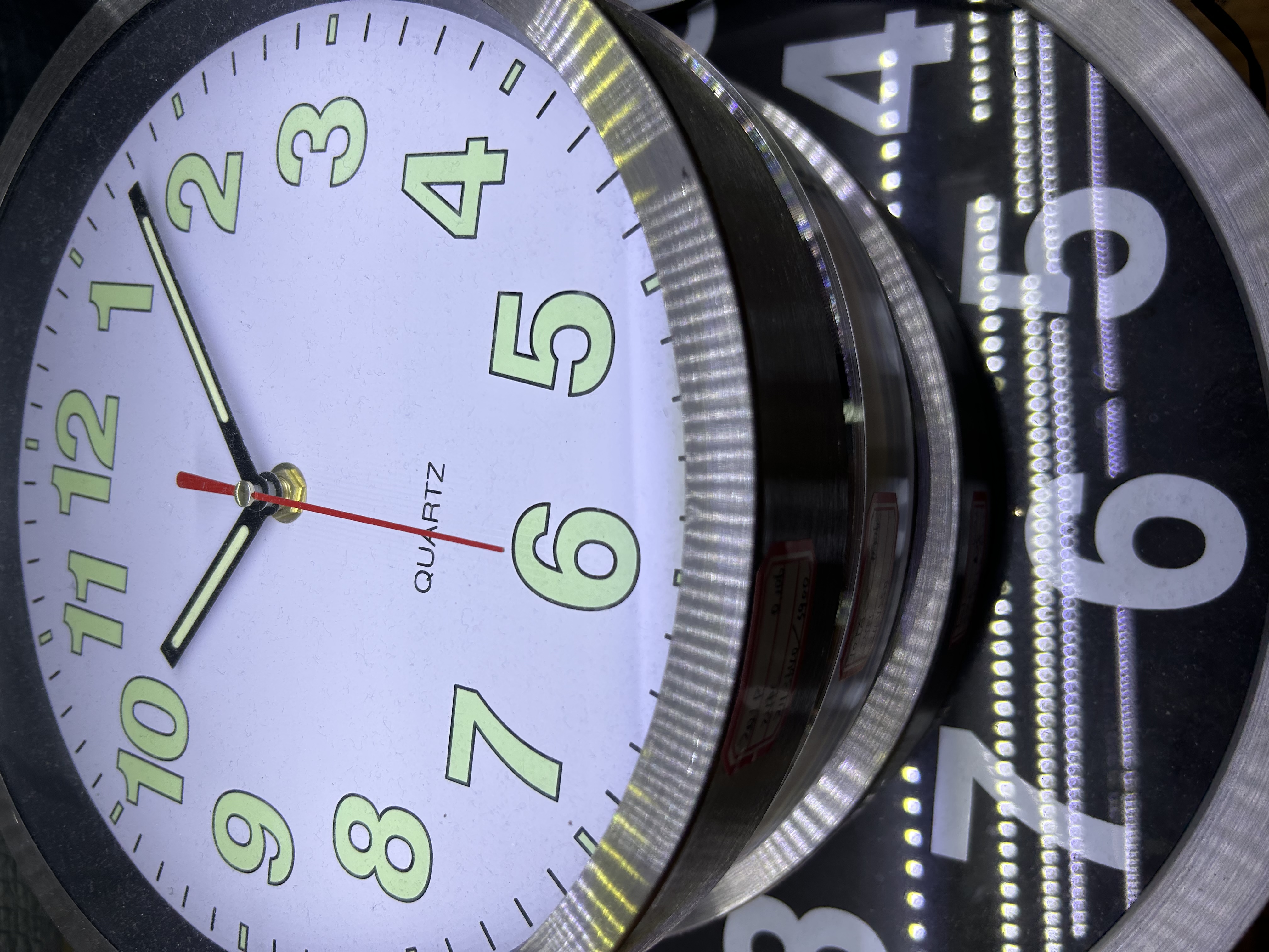 电子万年历可修改高中生专用闹钟 时钟车模设计 创意时尚便携闹钟 精准时间管理助手20