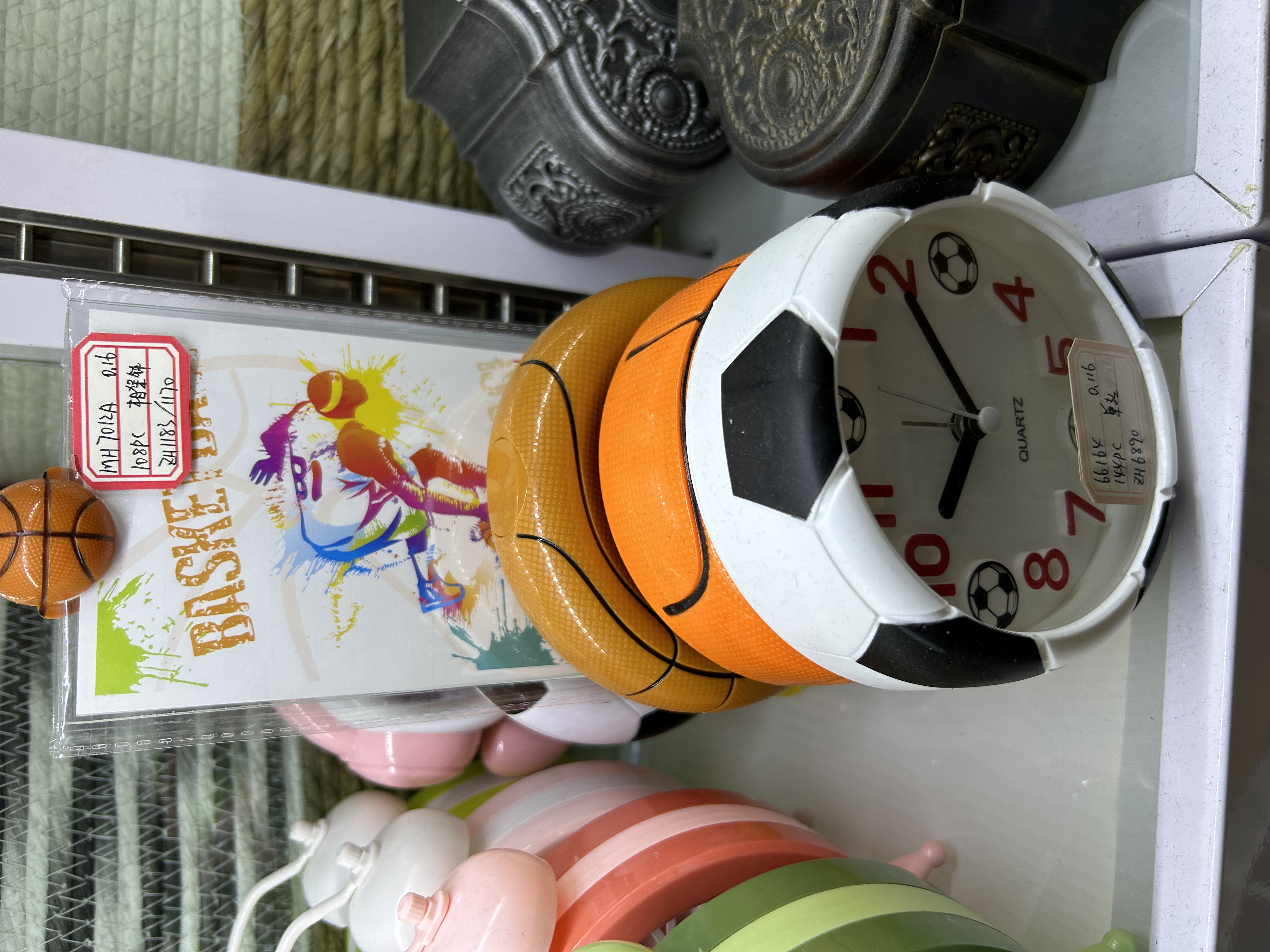 Electronic perpetual calendar, modifiable alarm clock, car model design for high school students, creative and fashionable student supplies 6