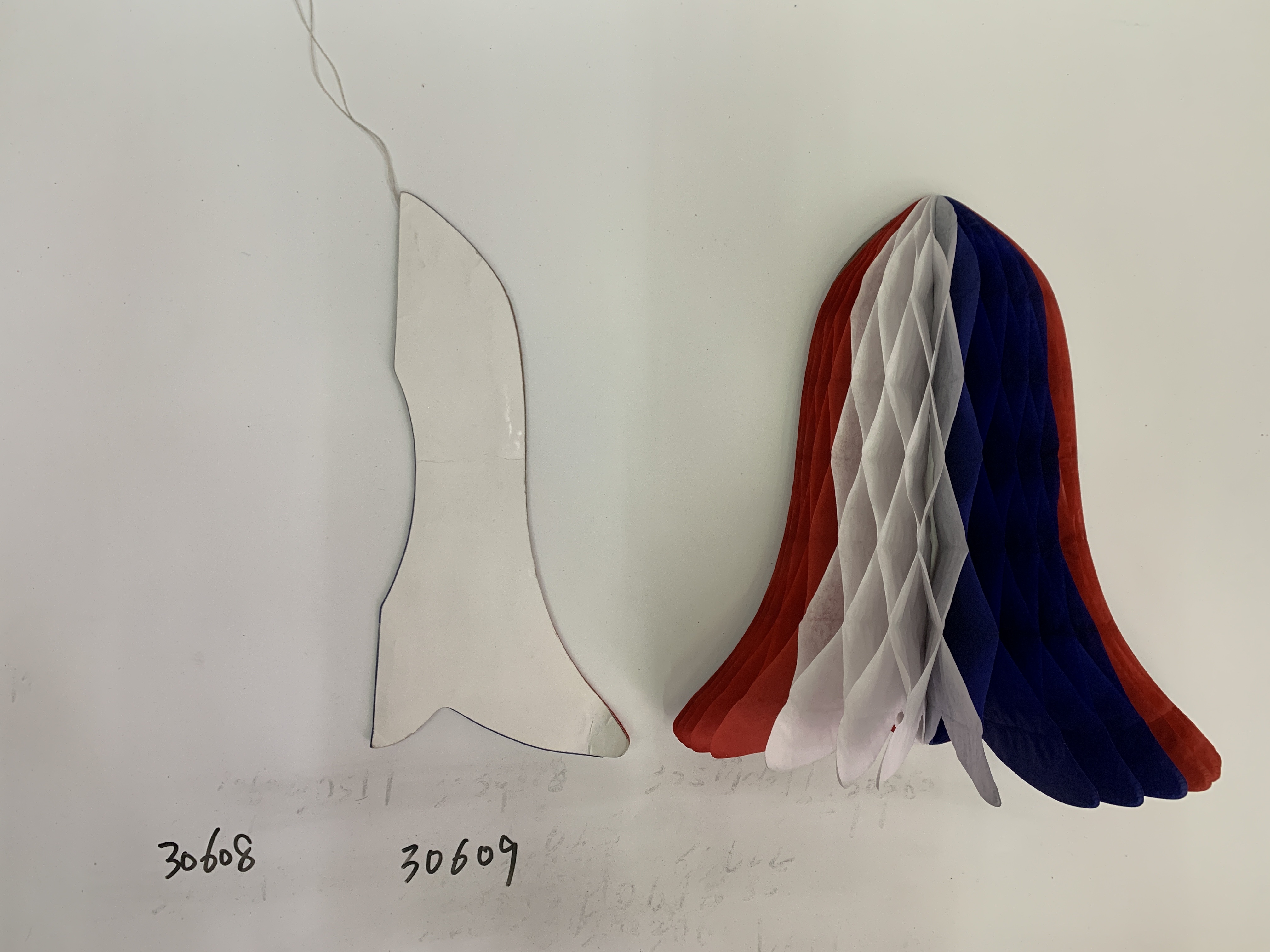 红白蓝智利节日用品装饰，红白蓝蜂窝铃铛挂饰详情图3