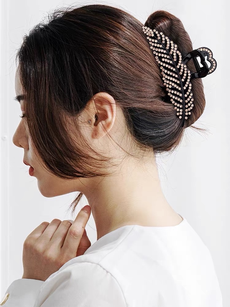 Cute hair clips and hairpins for children and girls, various styles of hair accessories, exquisite, durable and won't damage hair quality details Picture