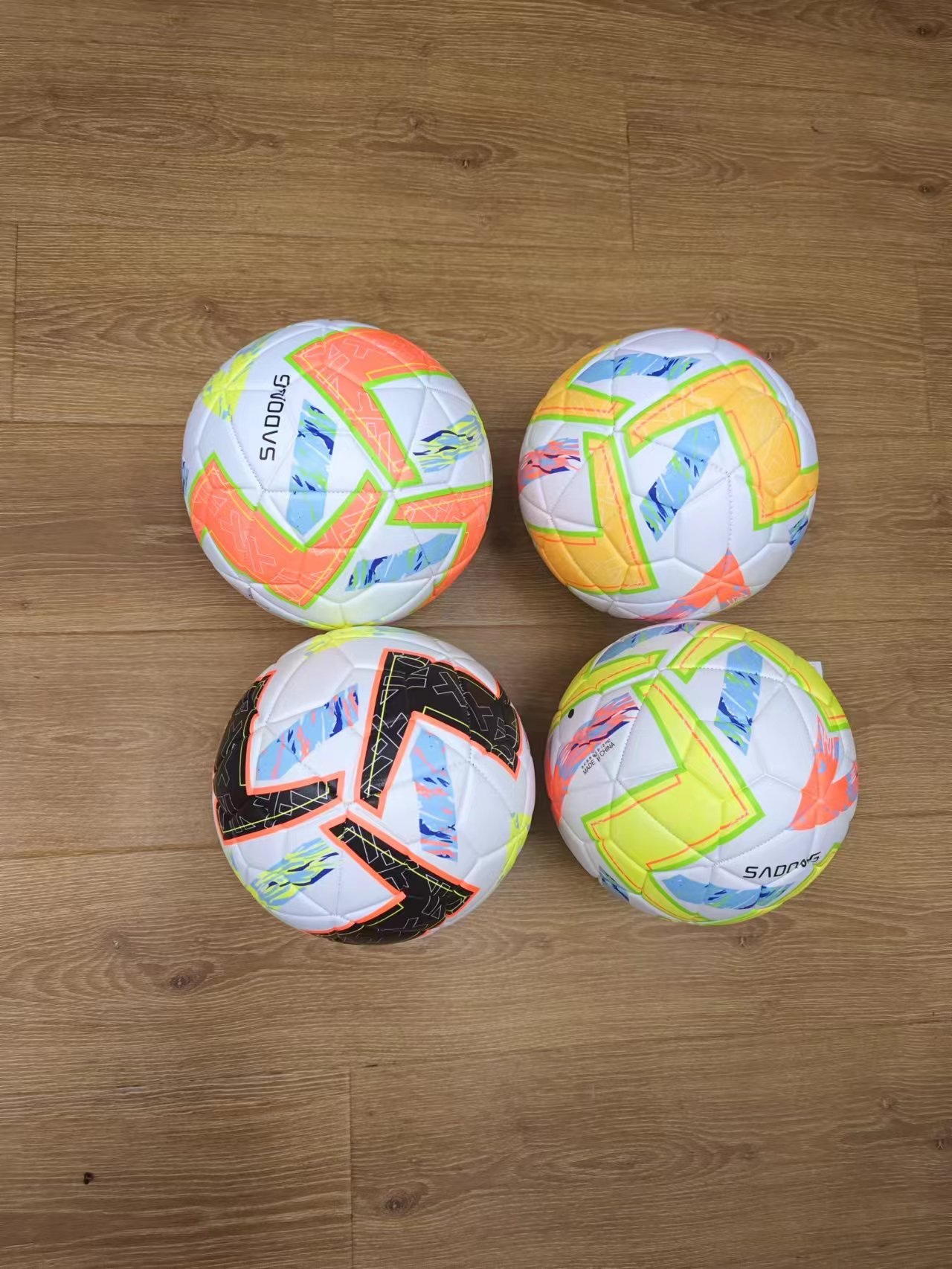 5号压痕足充气球发泡足球PvC足球