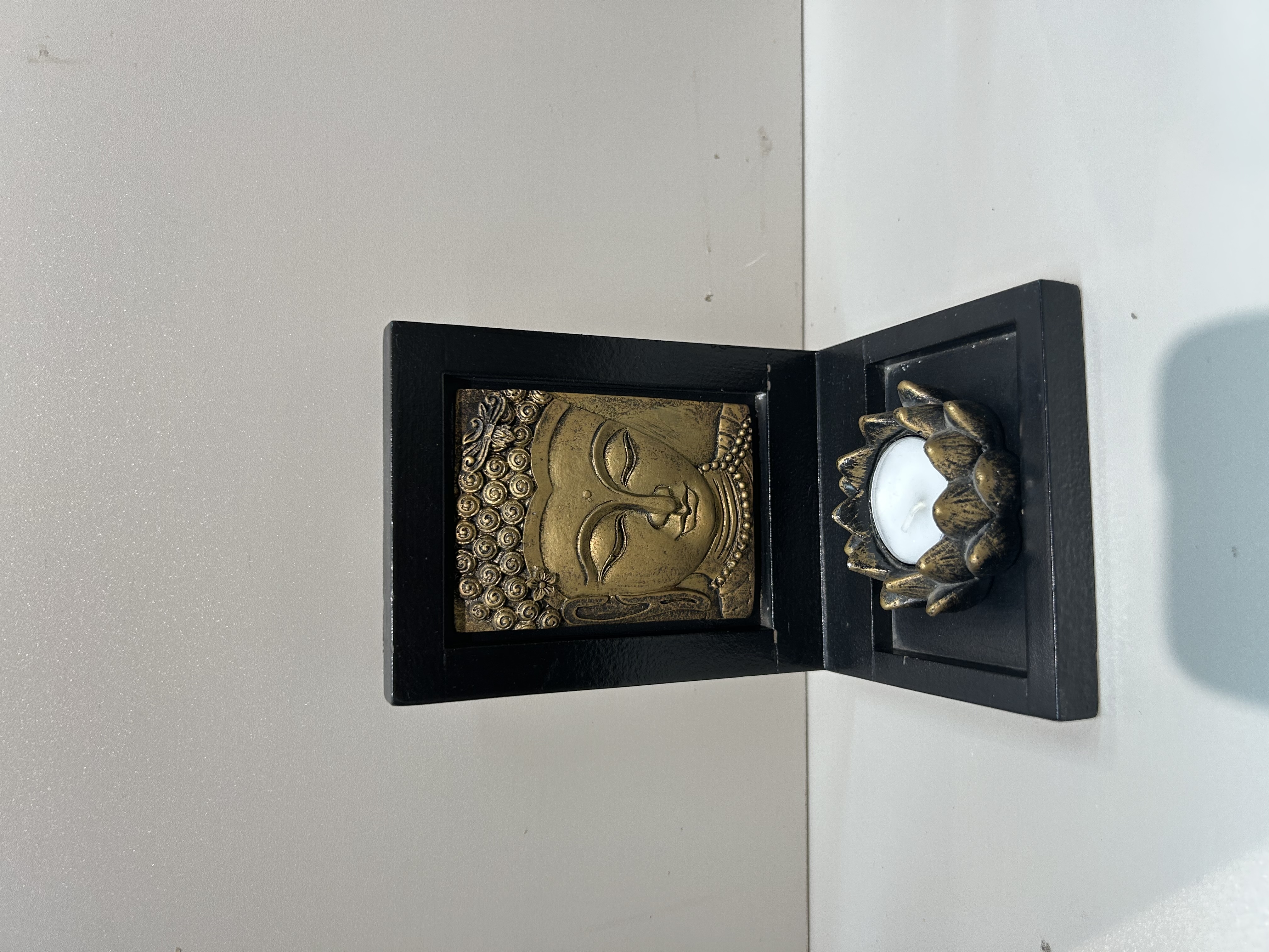 Buddha statue candlestick, lotus-shaped incense burner, high-end jewelry, iron frame, glass candlestick, artistic decoration, essential for home candlelight dinner Specification image