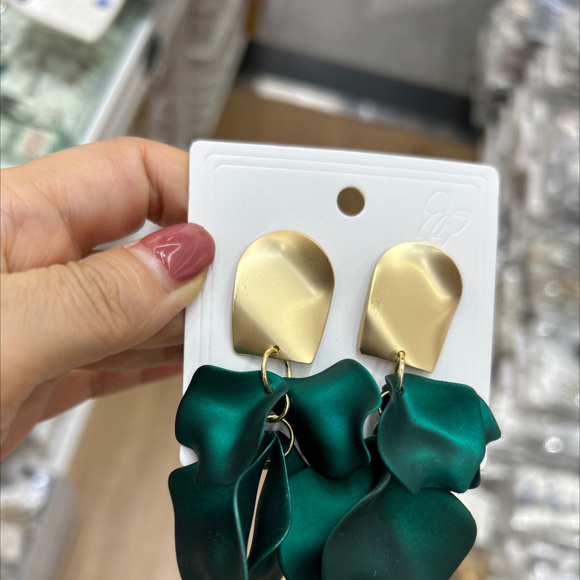 高档饰品 女士优雅耳环 闪耀光泽 精致耳饰礼物耳饰详情图3