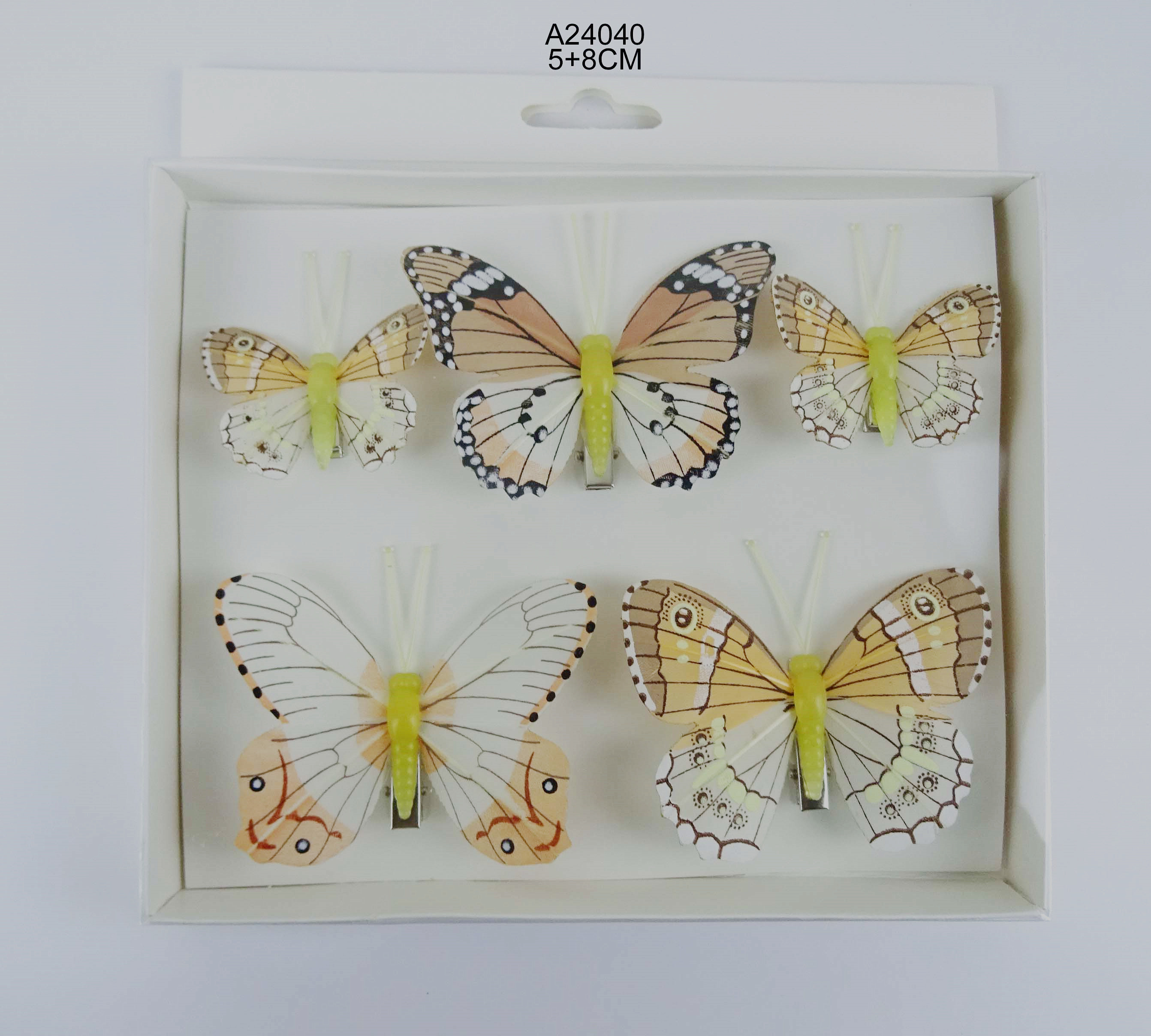 蝴蝶装饰带夹子，可用于装饰窗帘树木头发等产品图