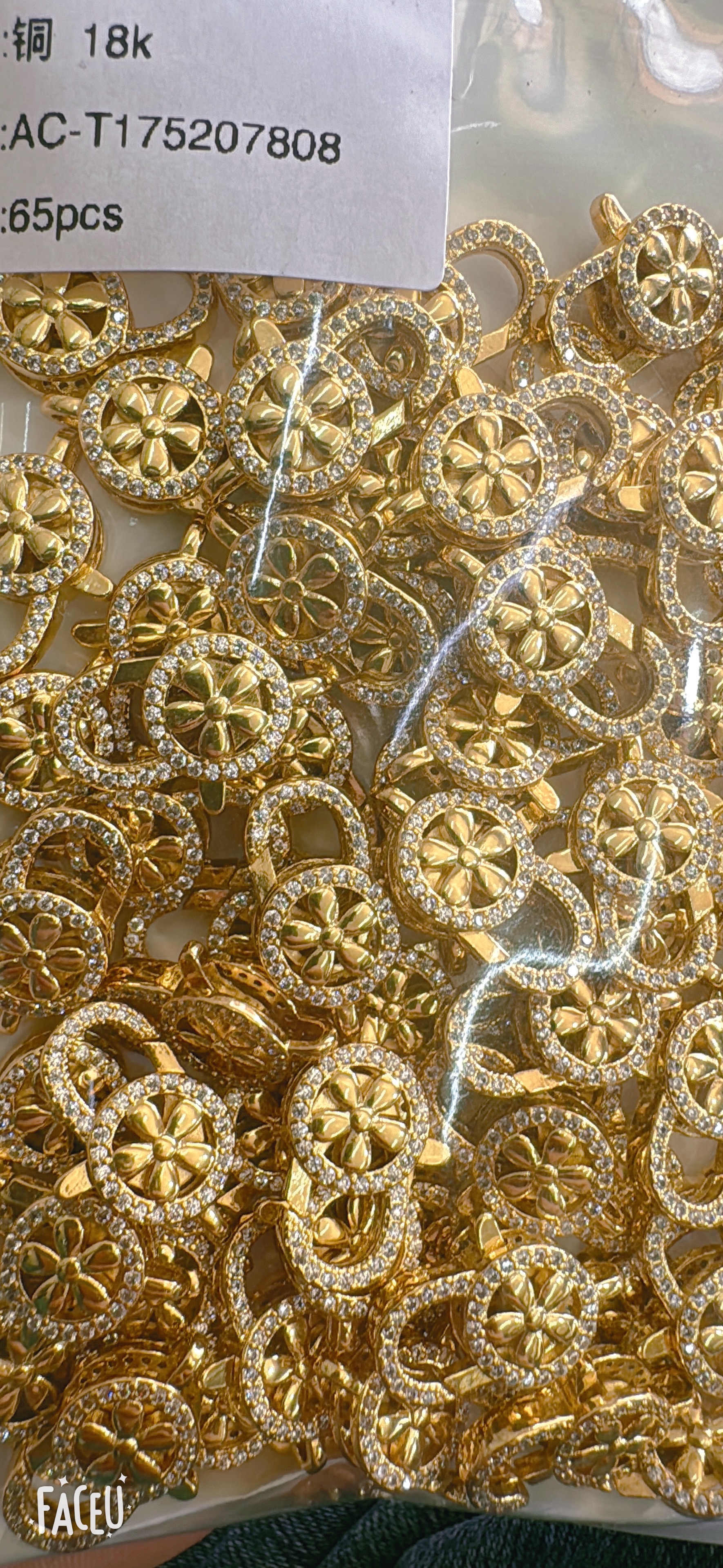 Copper plated with 18k real gold, high color retention, slightly inlaid zircon bee-shaped lobster clasp, diy high-end jewelry clasp, spring clasp jewelry accessory