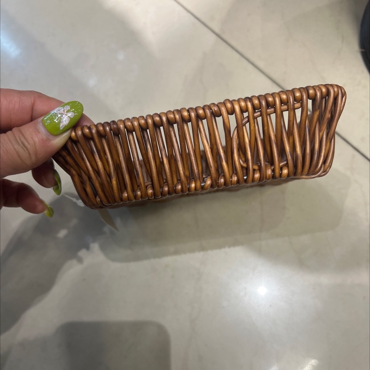 仿真摇摆莲花灯蝴蝶插件 竹框装饰 圣诞节日仿真植物葡萄串挂饰 美观实用家居装饰品蝴蝶插件仿真摇摆莲花灯产品图