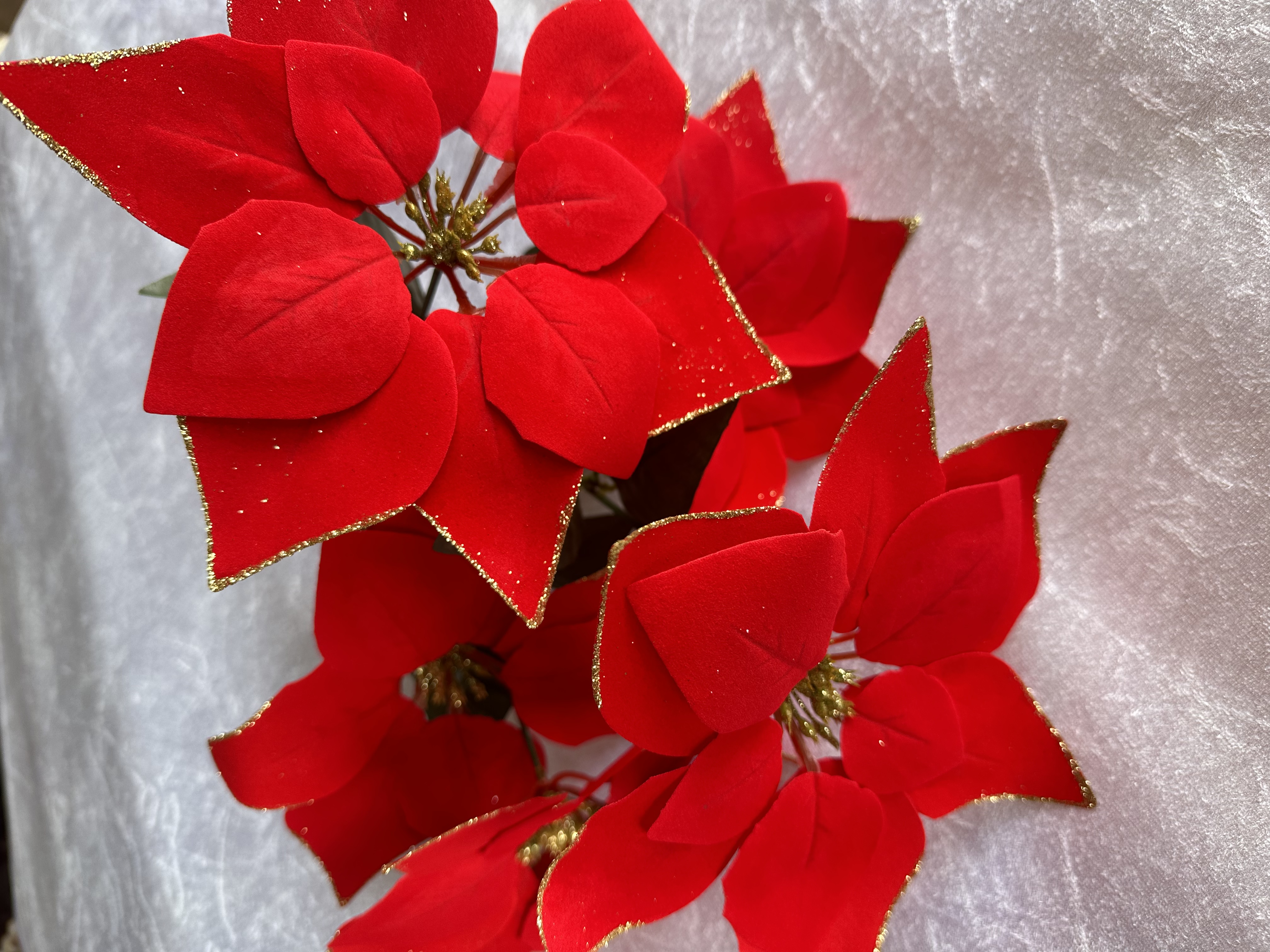 仿真圣诞花蝴蝶插件仿真摇摆莲花灯竹框仿真植物圣诞节日葡萄串挂饰产品图
