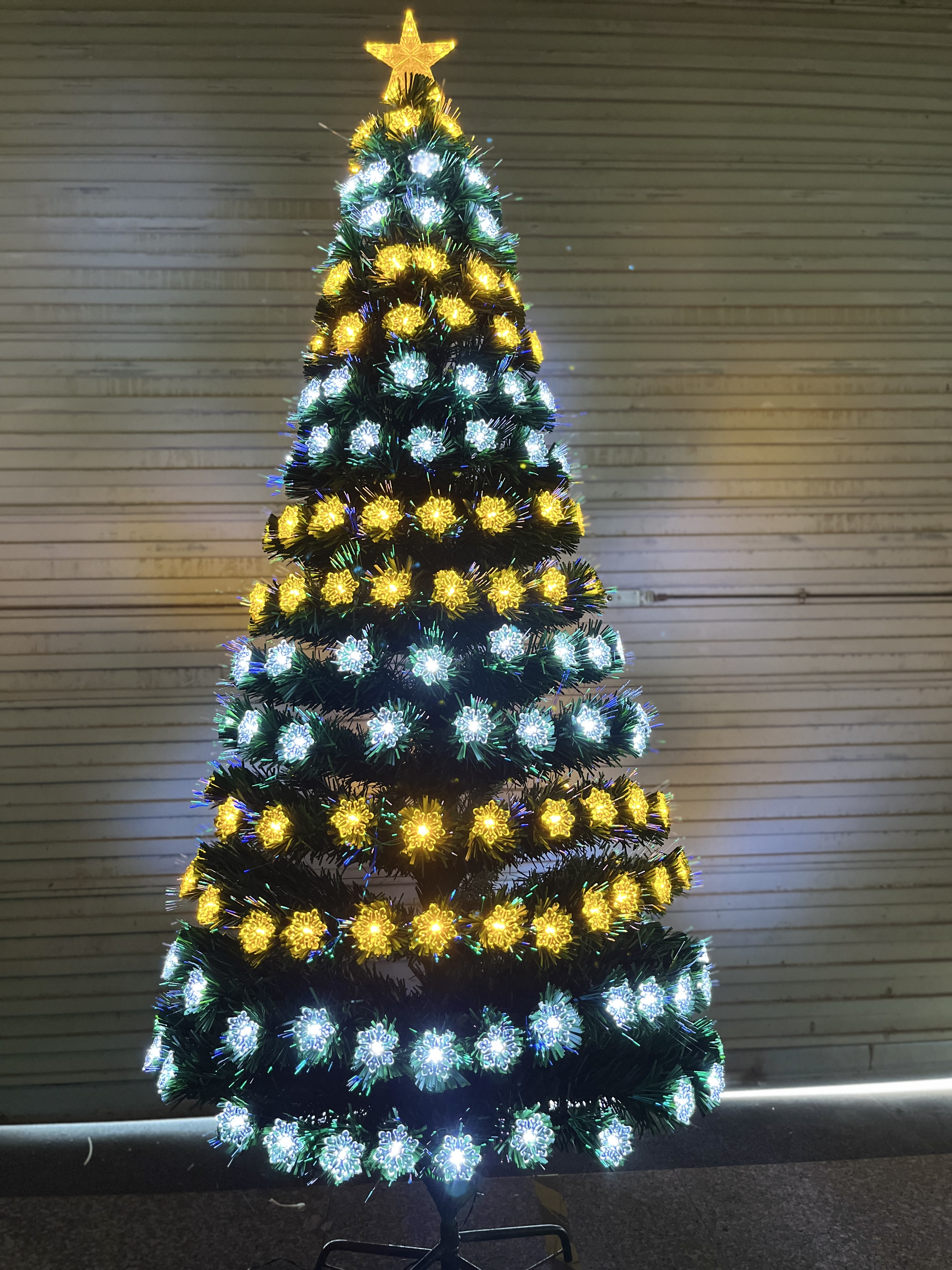 Factory direct sales of PVC material Christmas trees, holiday gifts, Christmas supplies, indoor and outdoor decorations, essential items for creating a Christmas atmosphere details Picture