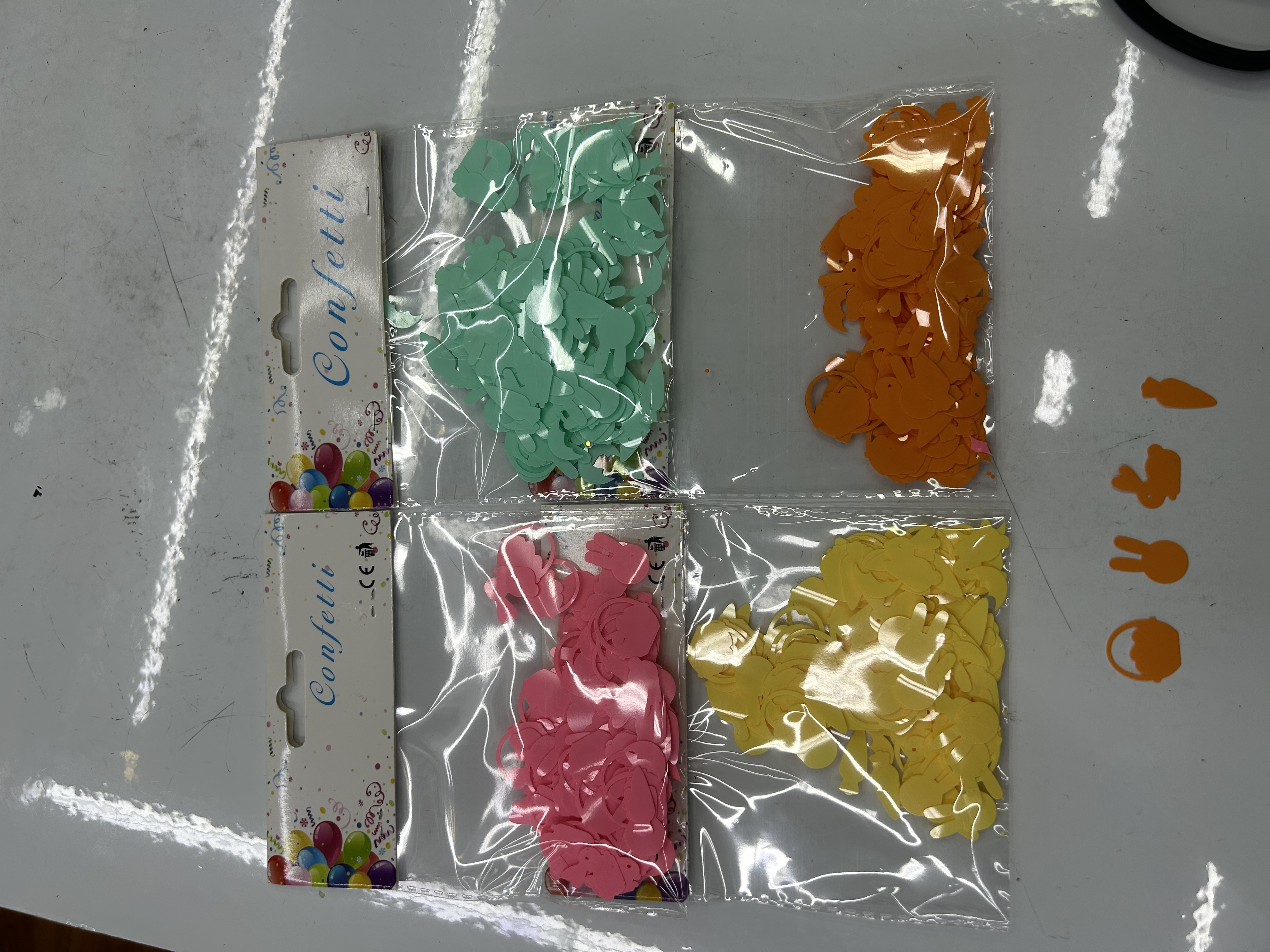 礼物/信封/钥匙扣/老百姓消费品产品图