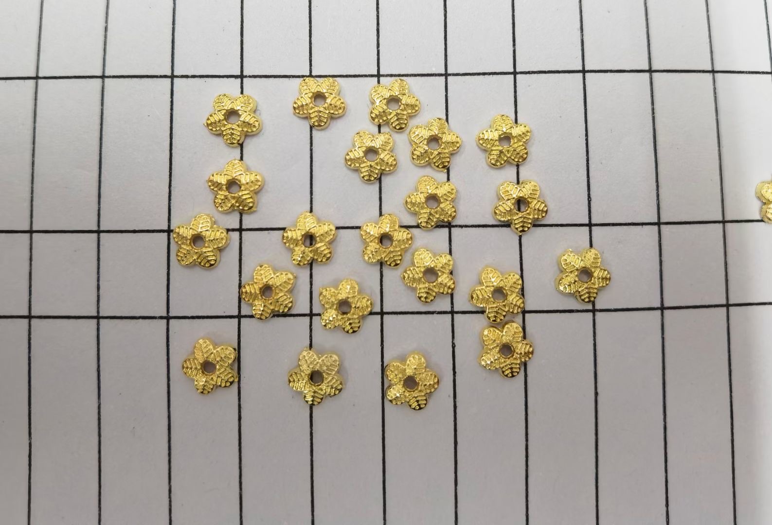 New diy handcrafted accessories for various types of ornaments, flower trays, spacer ornaments and accessories Specification image