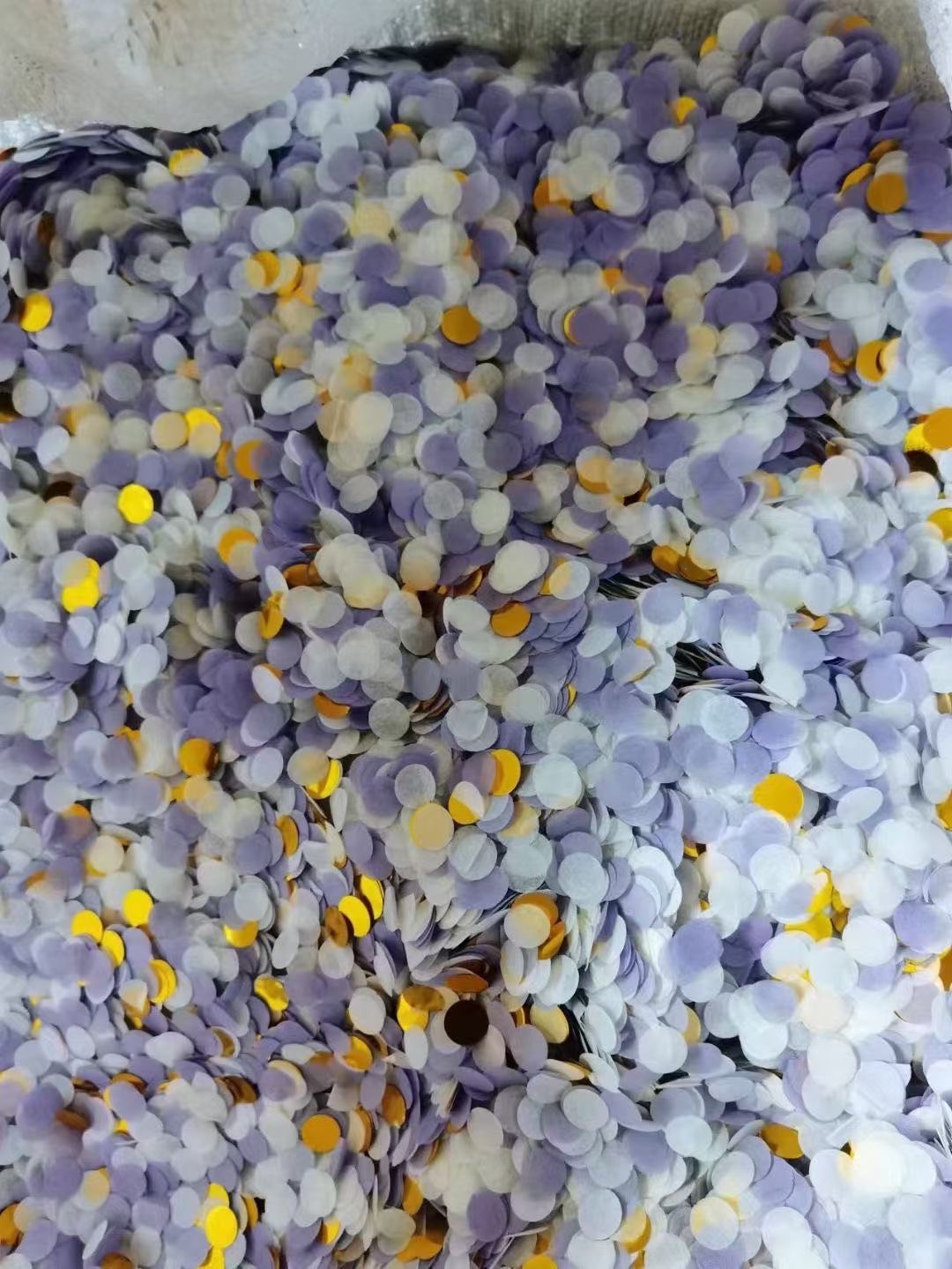 波波球填充物，混色，气球填充物白底实物图