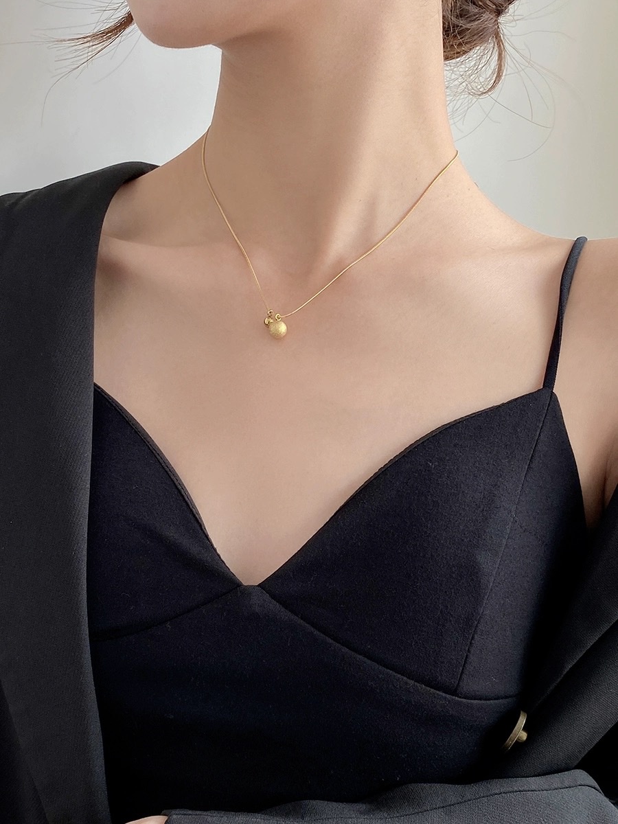 百搭高级2024年新款项链女小众设计感轻奢锁骨链不掉色钛钢毛衣链产品图