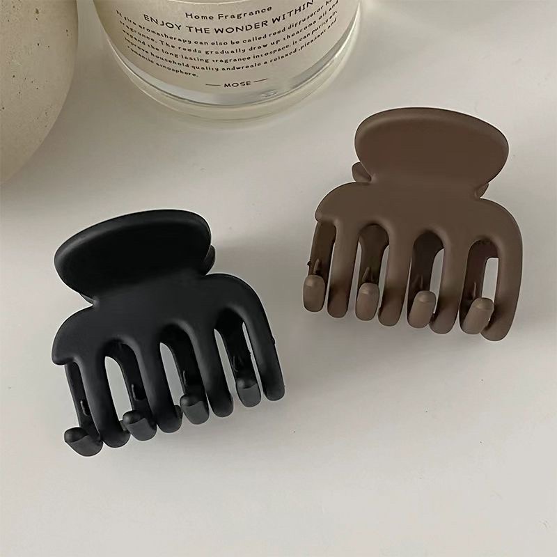 Simple medium-sized hair clips, high school ponytail anti-collapse grabber, popular shark clip at the back of the head, top clip, hair pin and hair accessory
