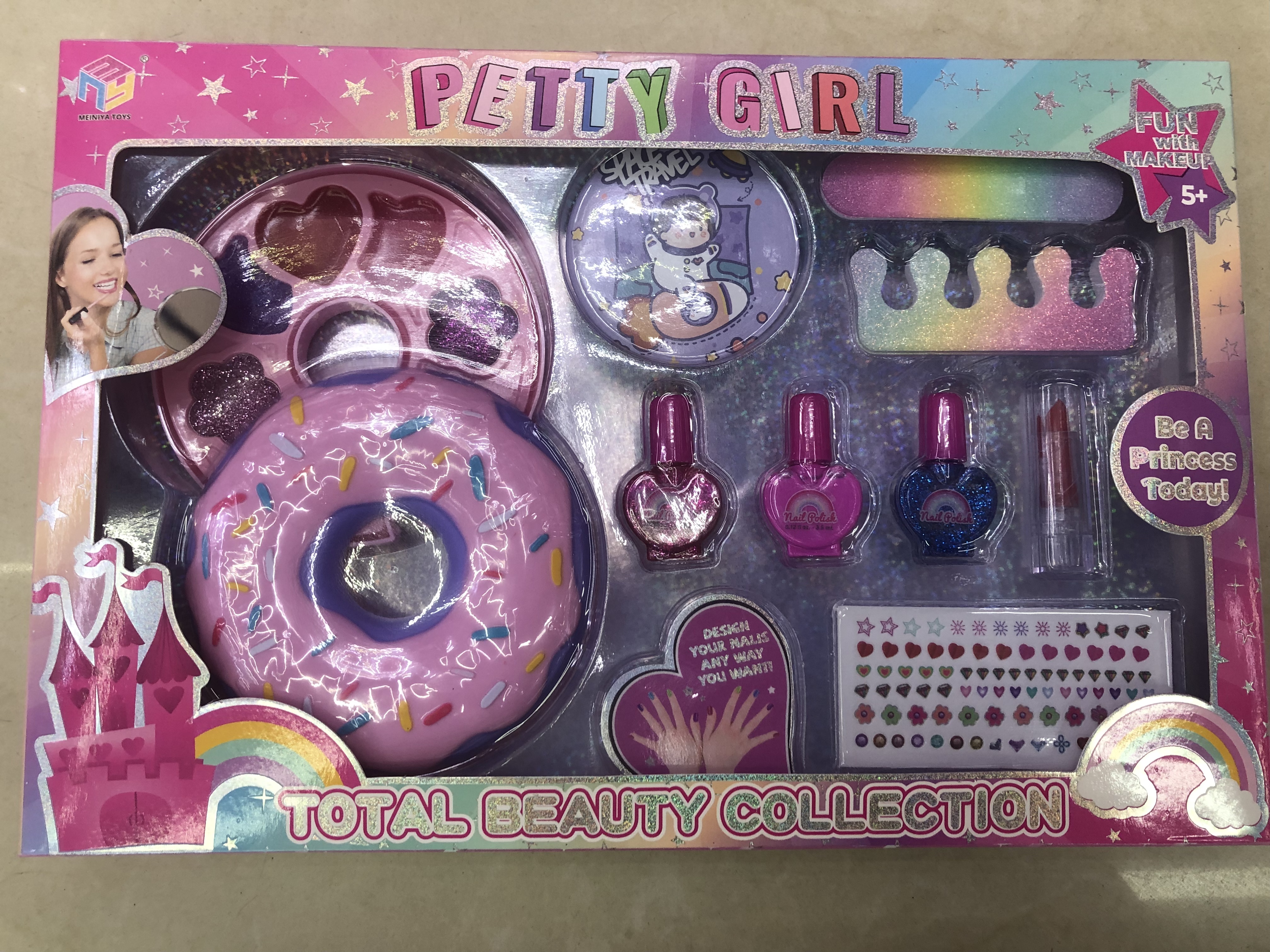 儿童甜甜圈彩妆套妆奇趣彩妆礼盒