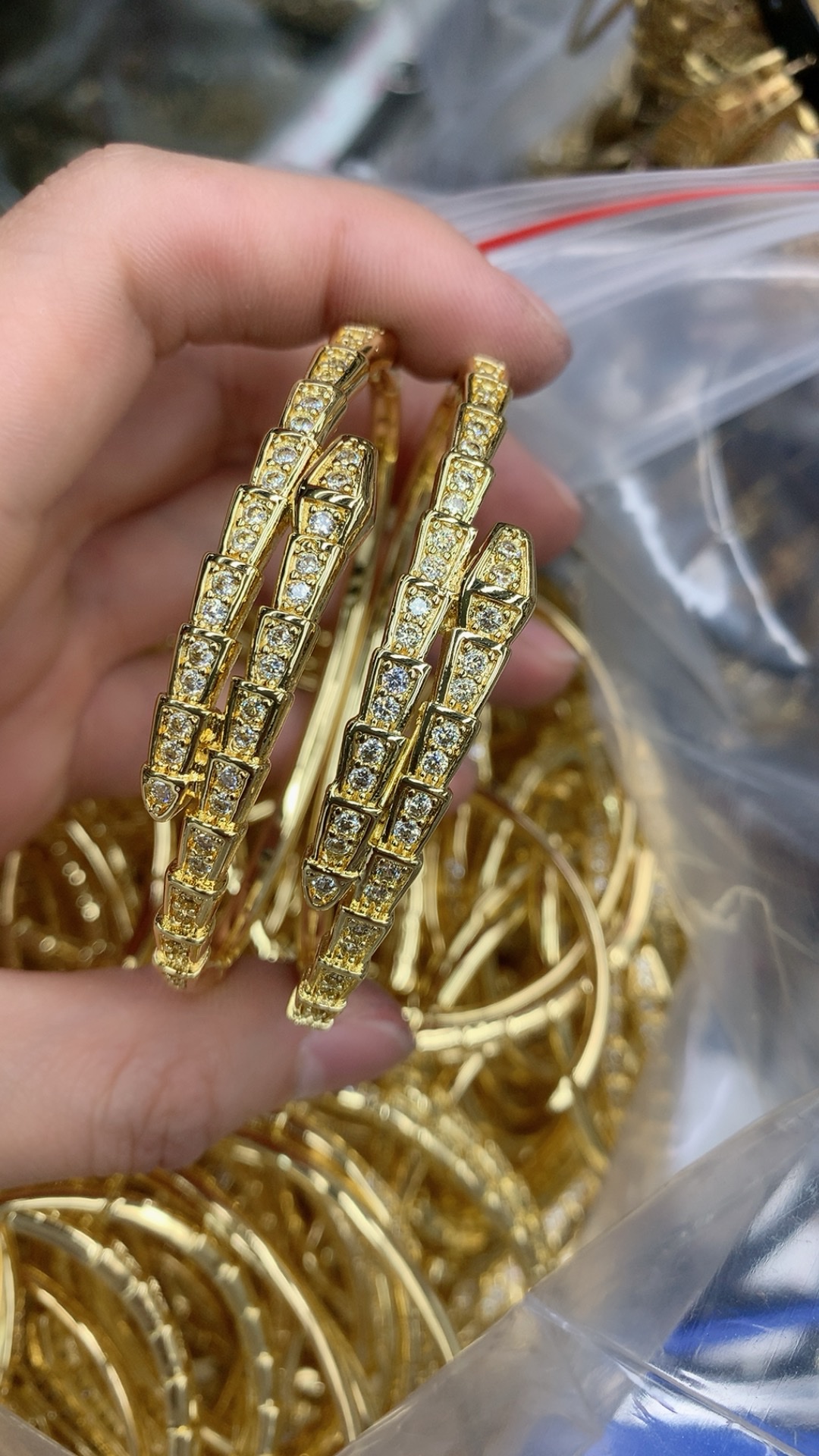锆石镶嵌手镯 镀金工艺 品质好货手链手串首饰时尚潮流