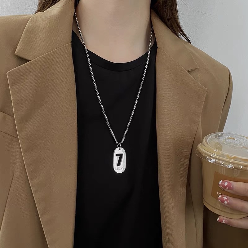 Lucky number 7 Fang brand necklace, hip-hop for women, trendy for men, European and American niche hoodie chain, sweater chain and accessory details Picture
