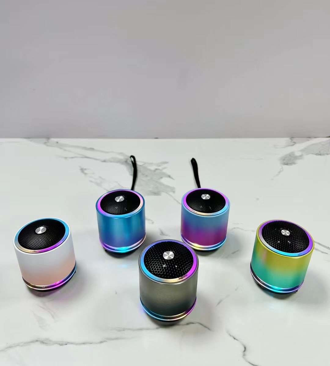 New Small Steel Gun Color Bluetooth Speaker Bluetooth Speaker Application Scenario