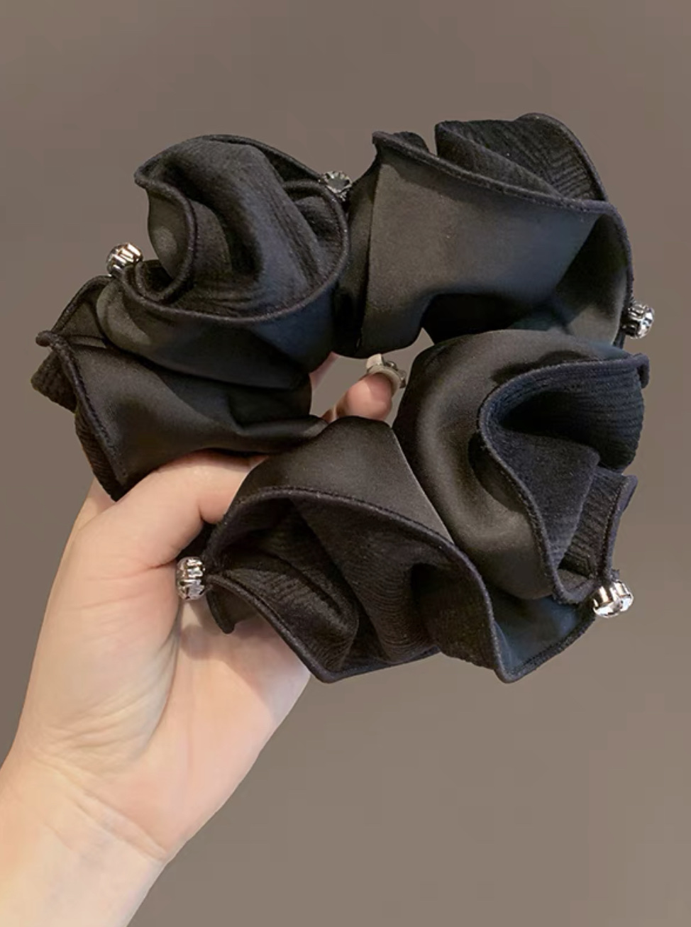 A New, High-End, Diamond-Encrusted, Fashionable And Trendy Double-Opening Style